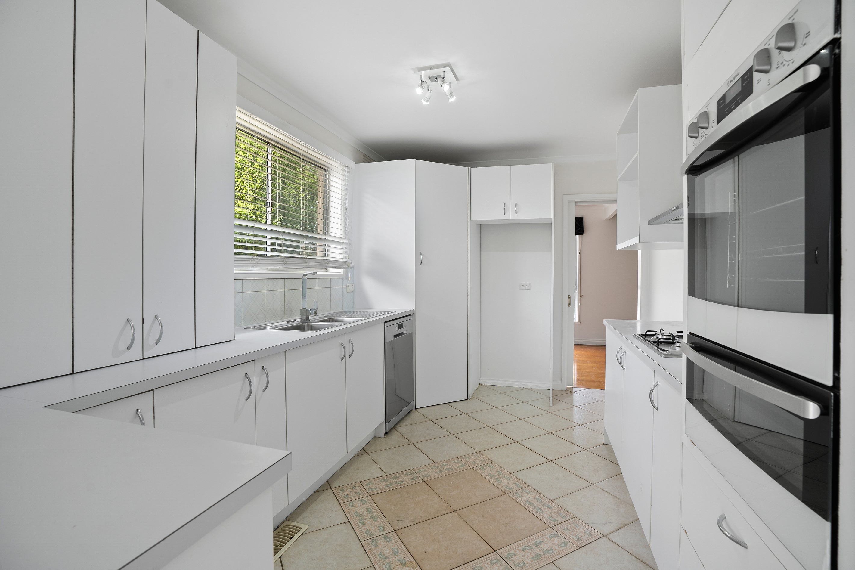 114 Anne Road, Knoxfield, VIC 3180