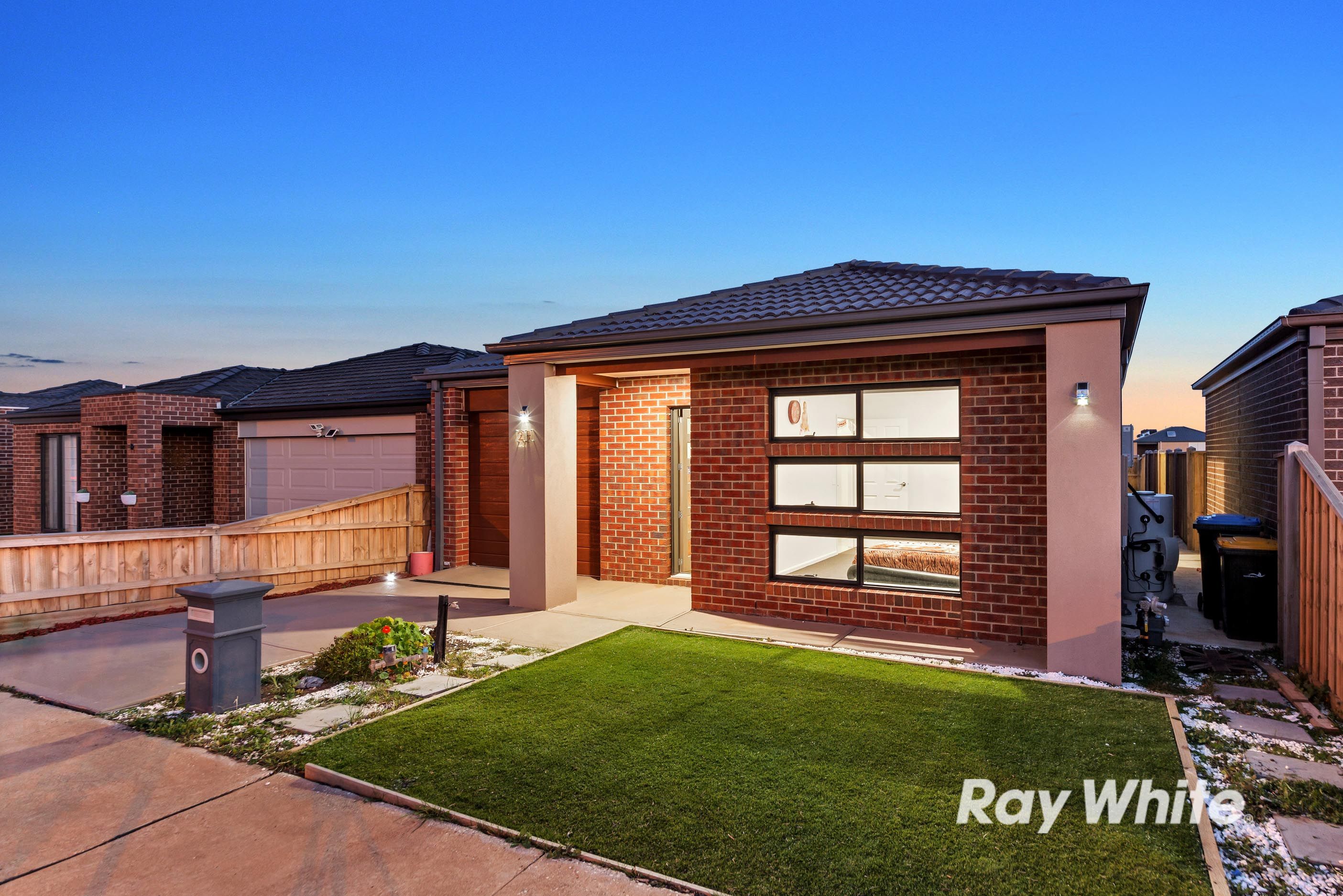 21 Obsidian Avenue, Tarneit, VIC 3029