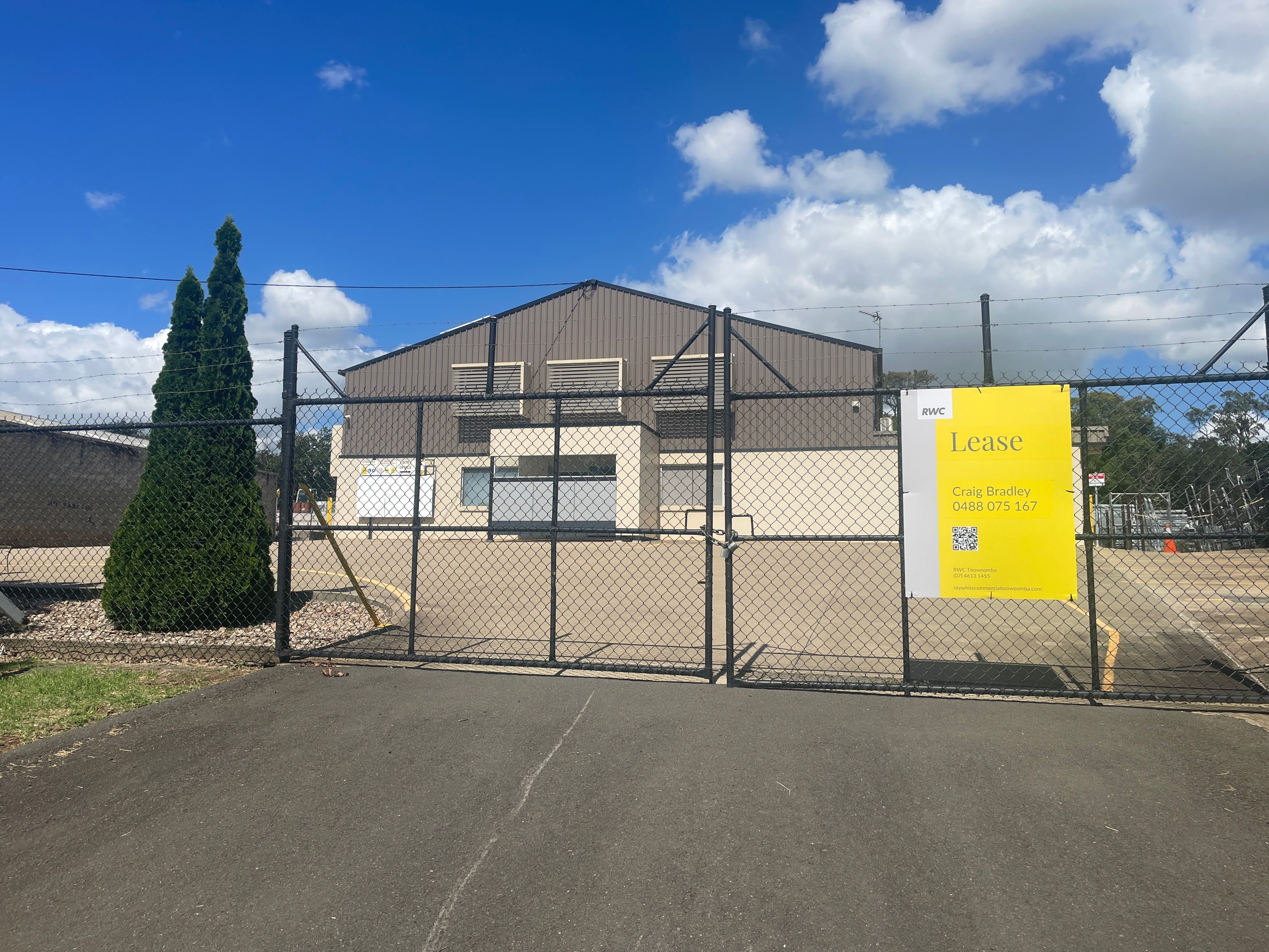 318-320 Anzac Avenue, Harristown, QLD 4350