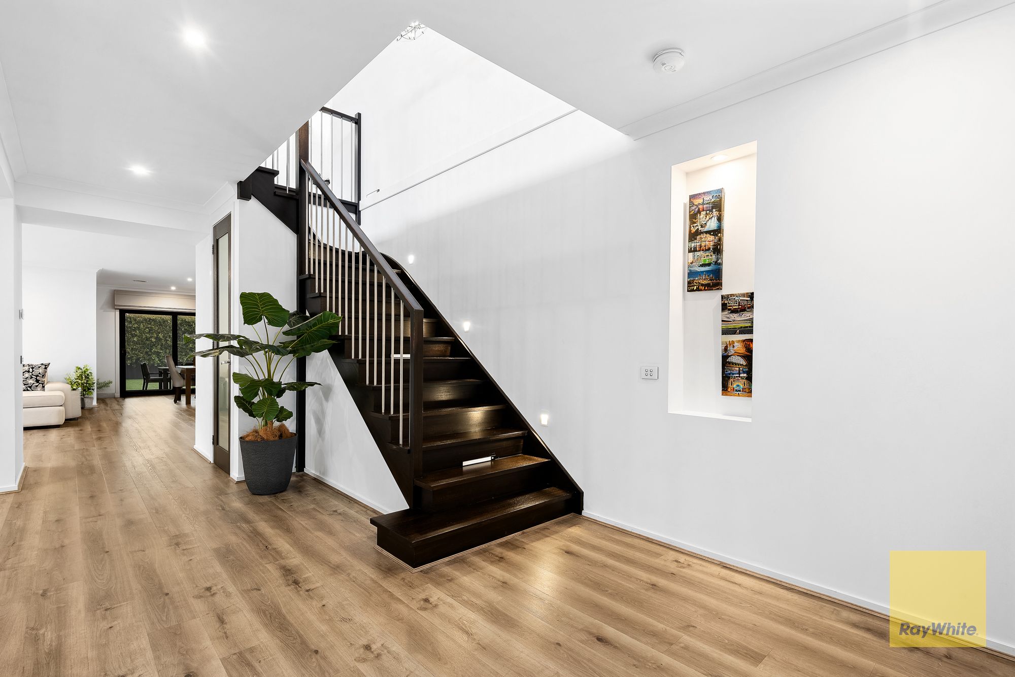 51 Cloverdale Road — photo 5 of 30