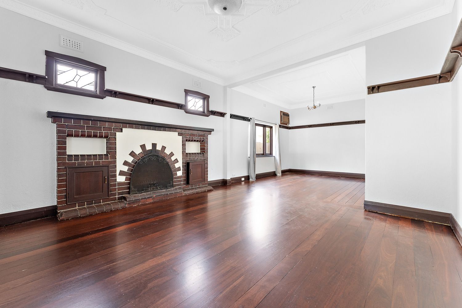 49 Vincent Street — photo 3 of 16