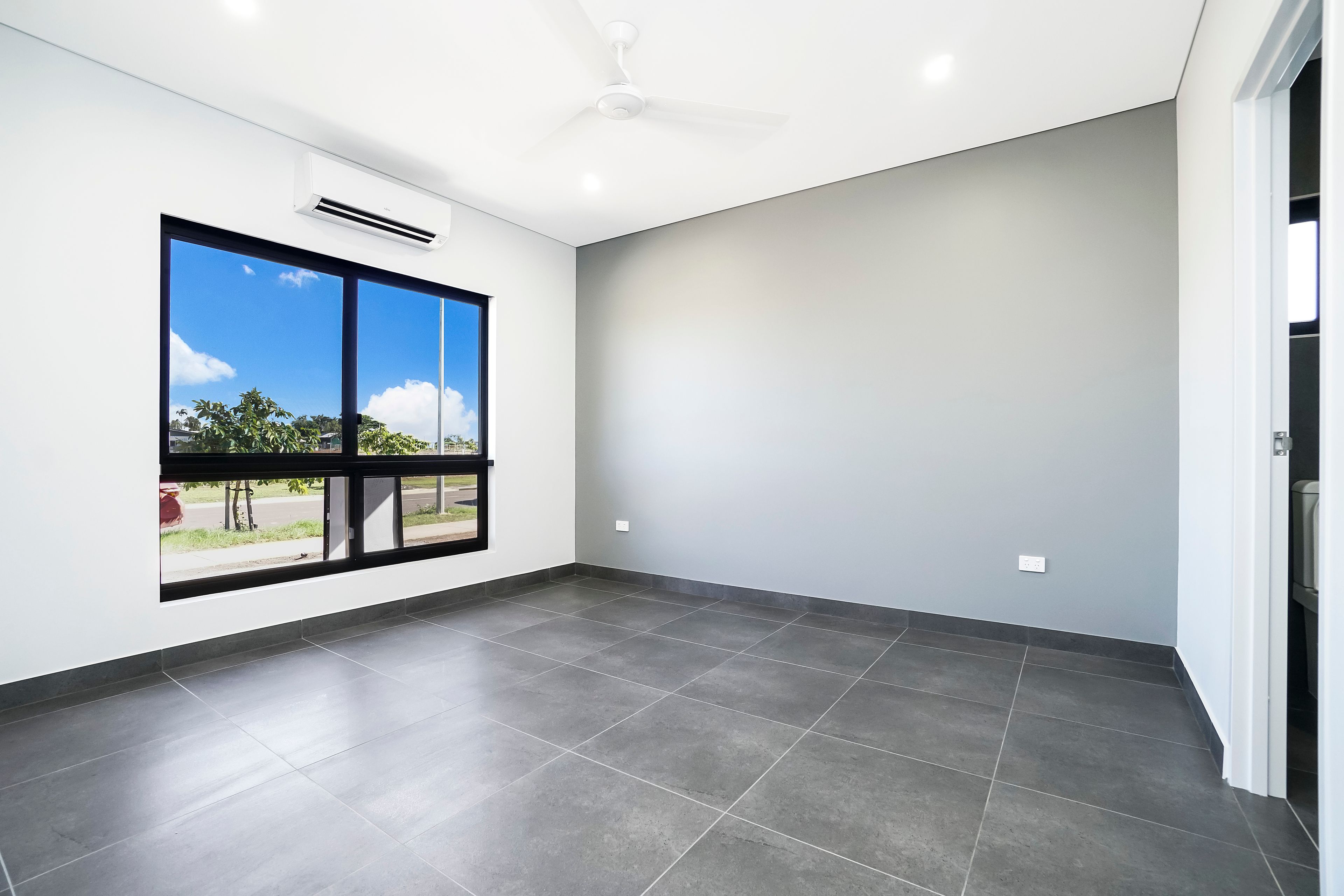 17 Letts Crescent — photo 10 of 19