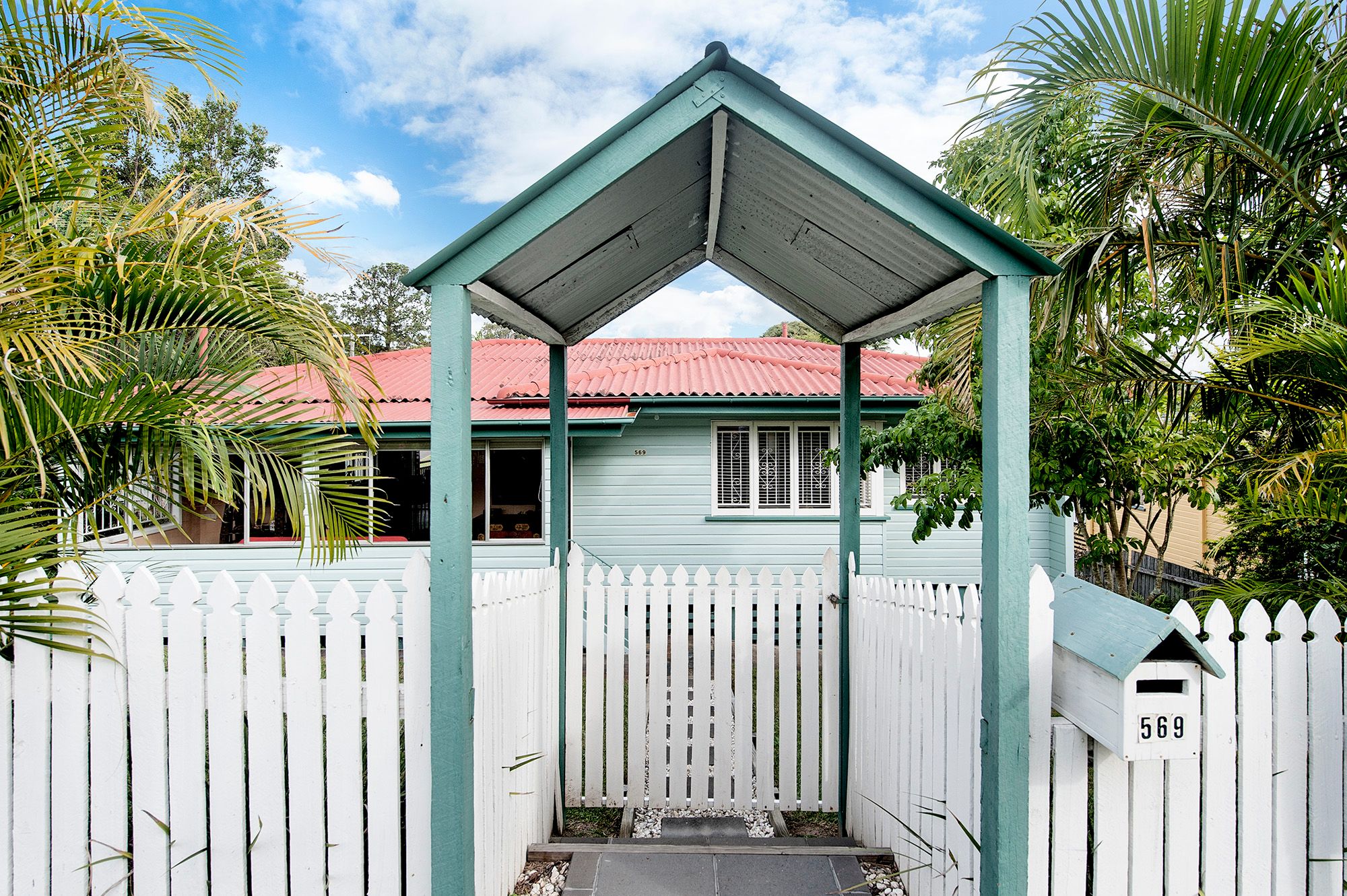 569 Darcy Road, Carina, QLD 4152
