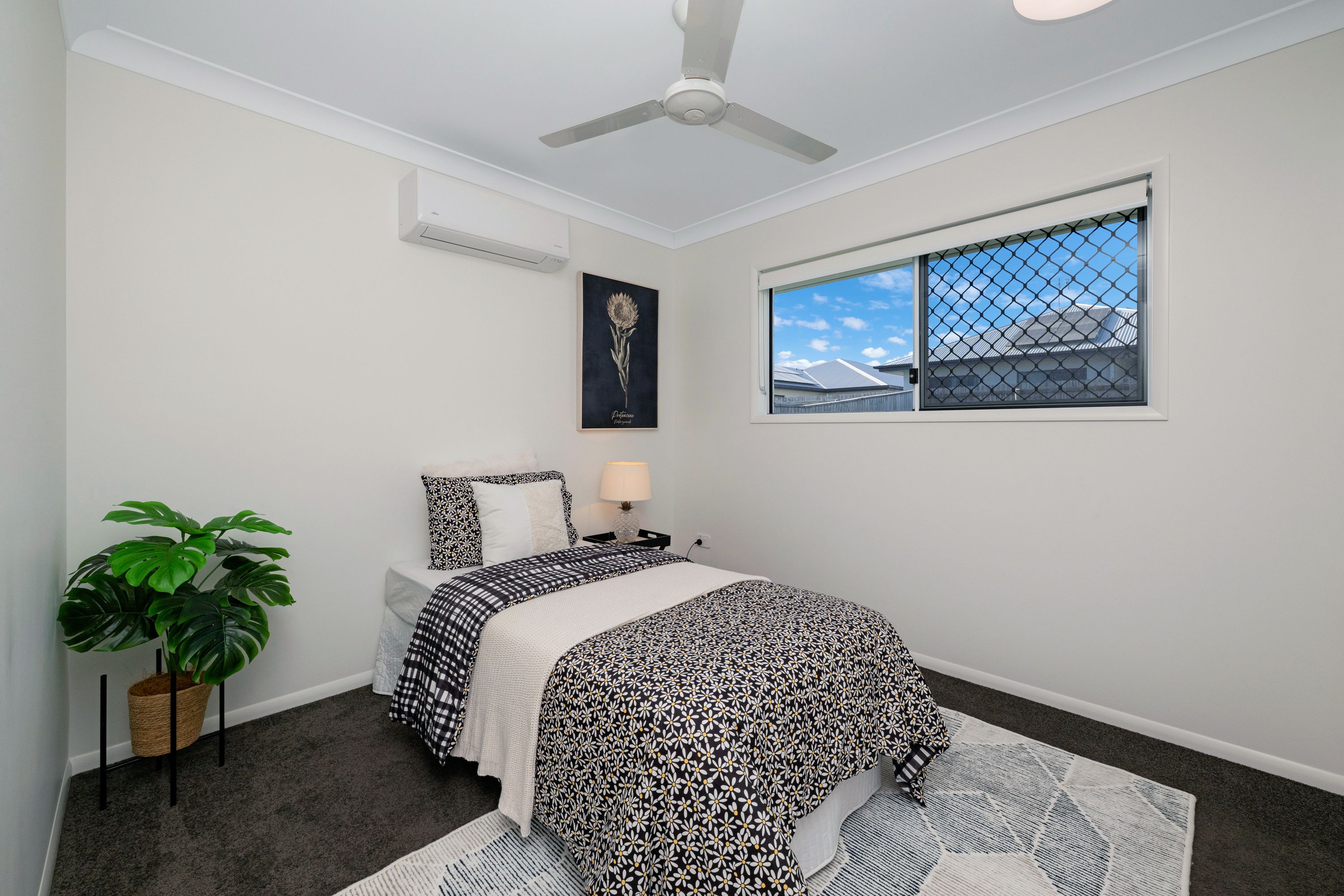 35 Liriope Crescent — photo 10 of 20