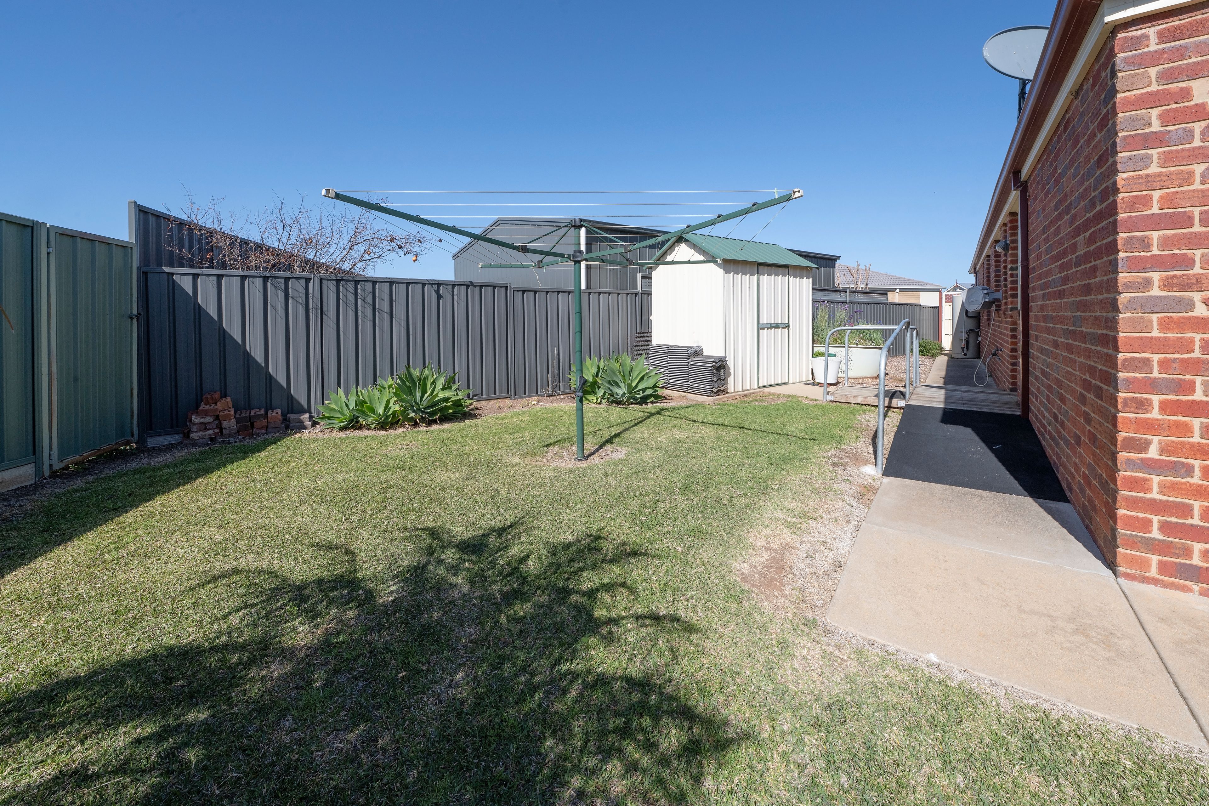 19 Cutri Drive — photo 21 of 23