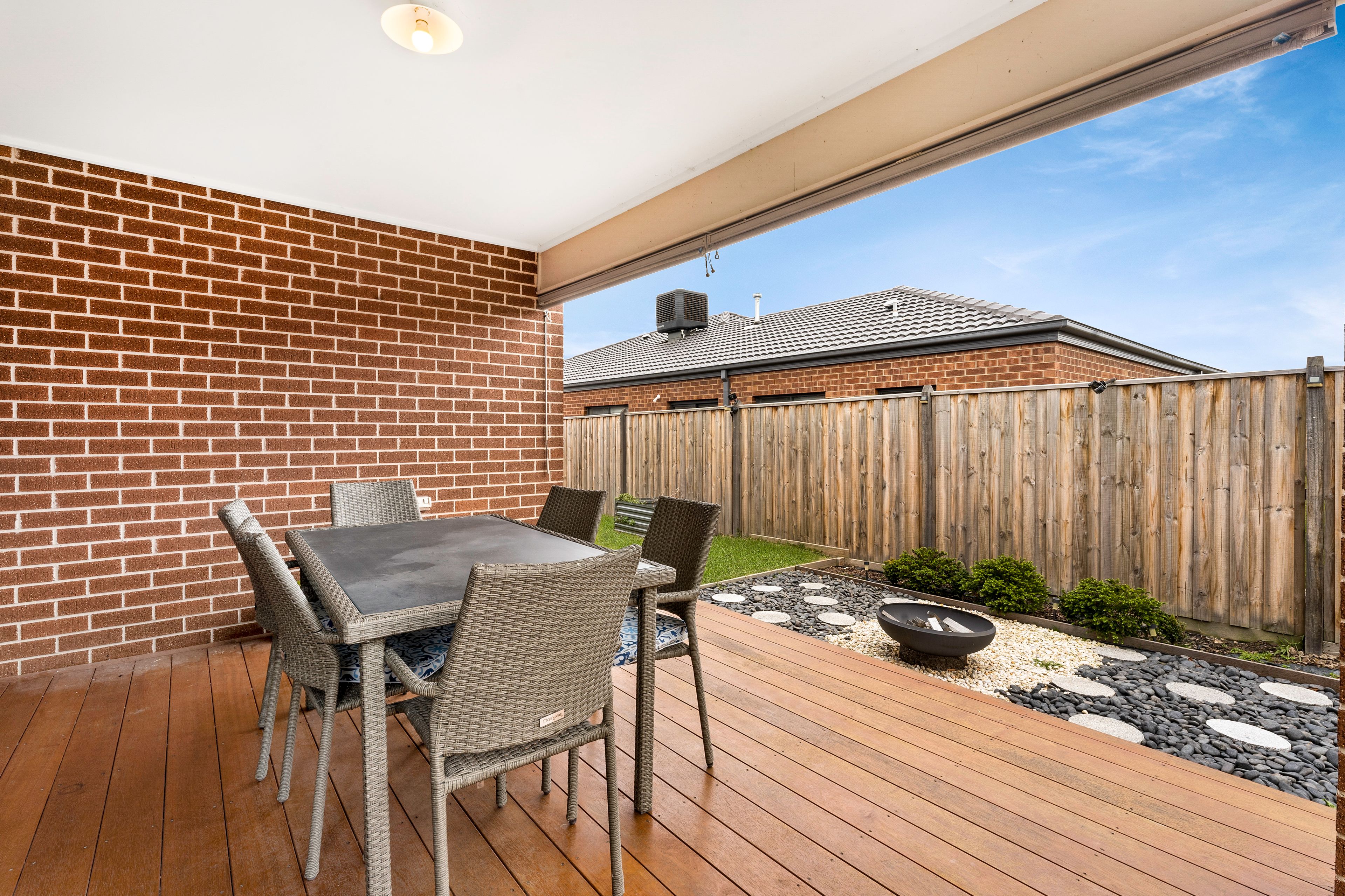 35 Altera Crescent — photo 11 of 13