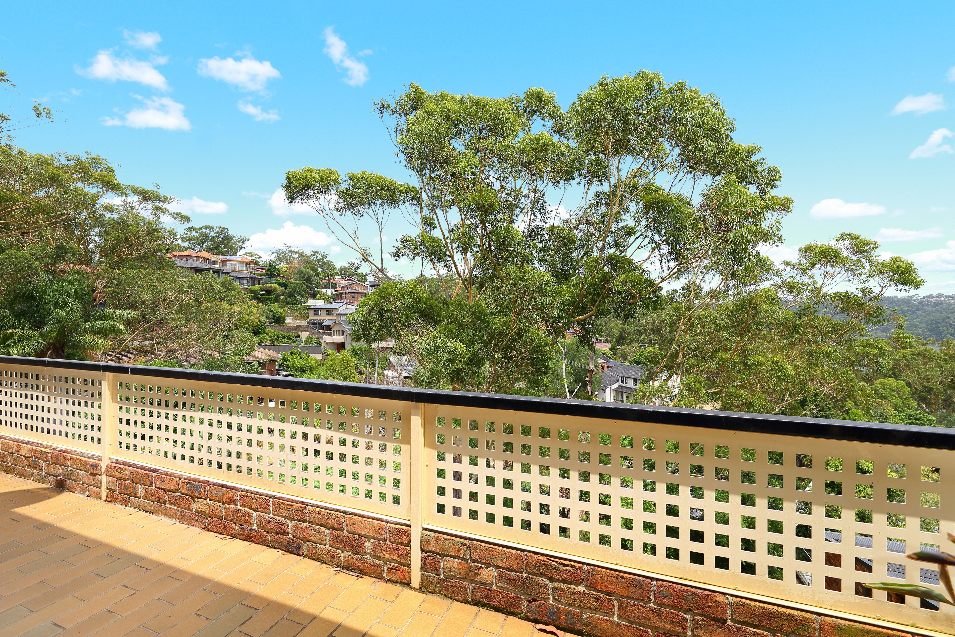 37 Allwood Crescent, Lugarno, NSW 2210