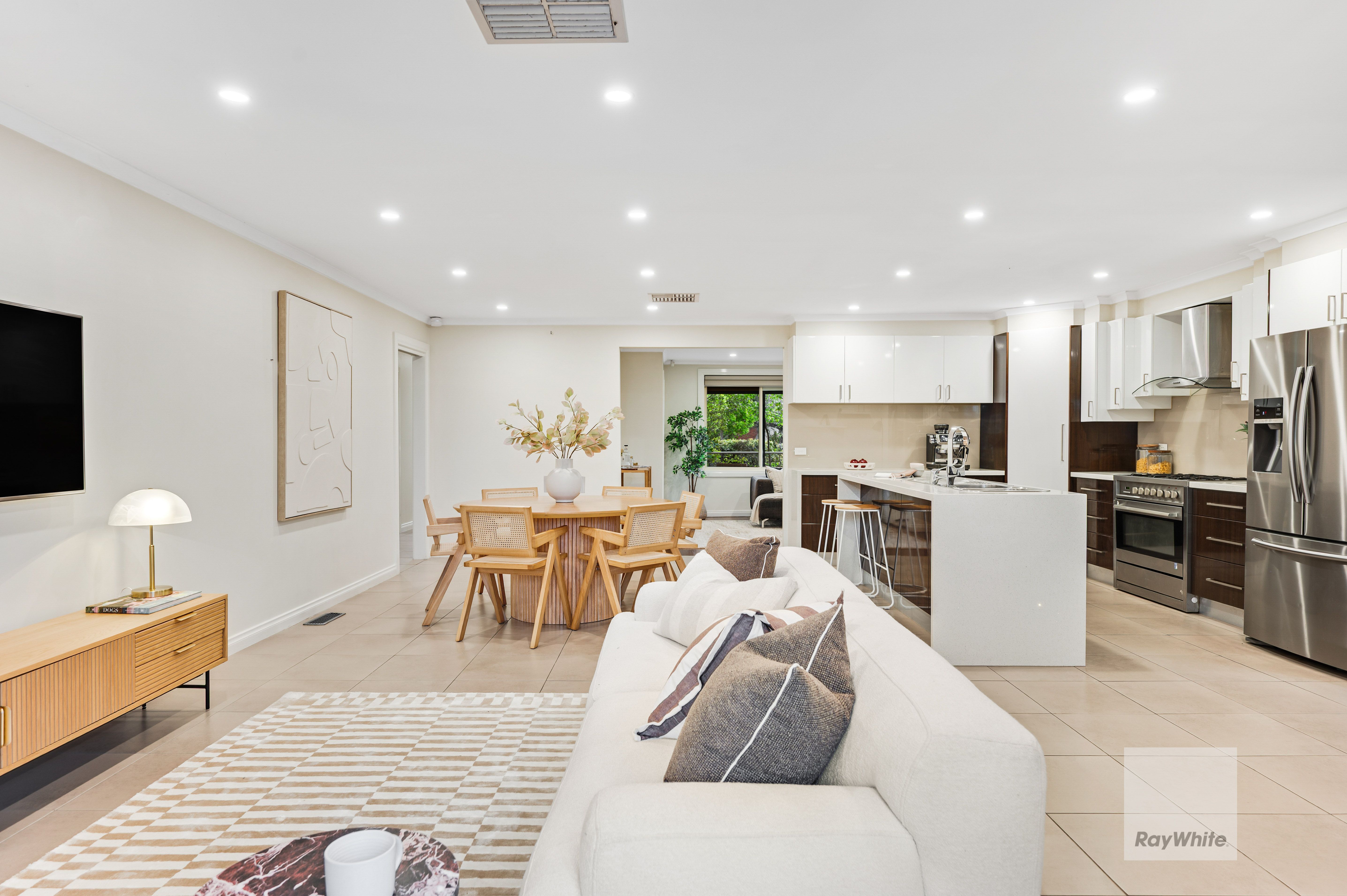 6 Sutton Close — photo 18 of 30