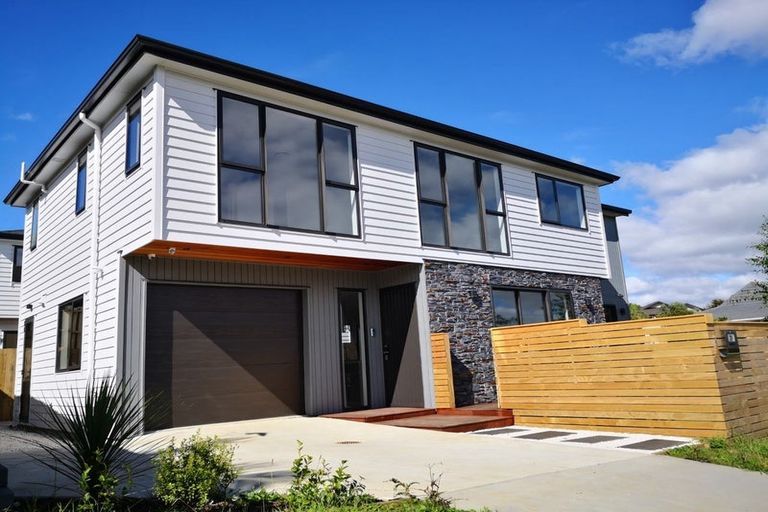 29 Galloway Crescent, Farm Cove, Manukau City