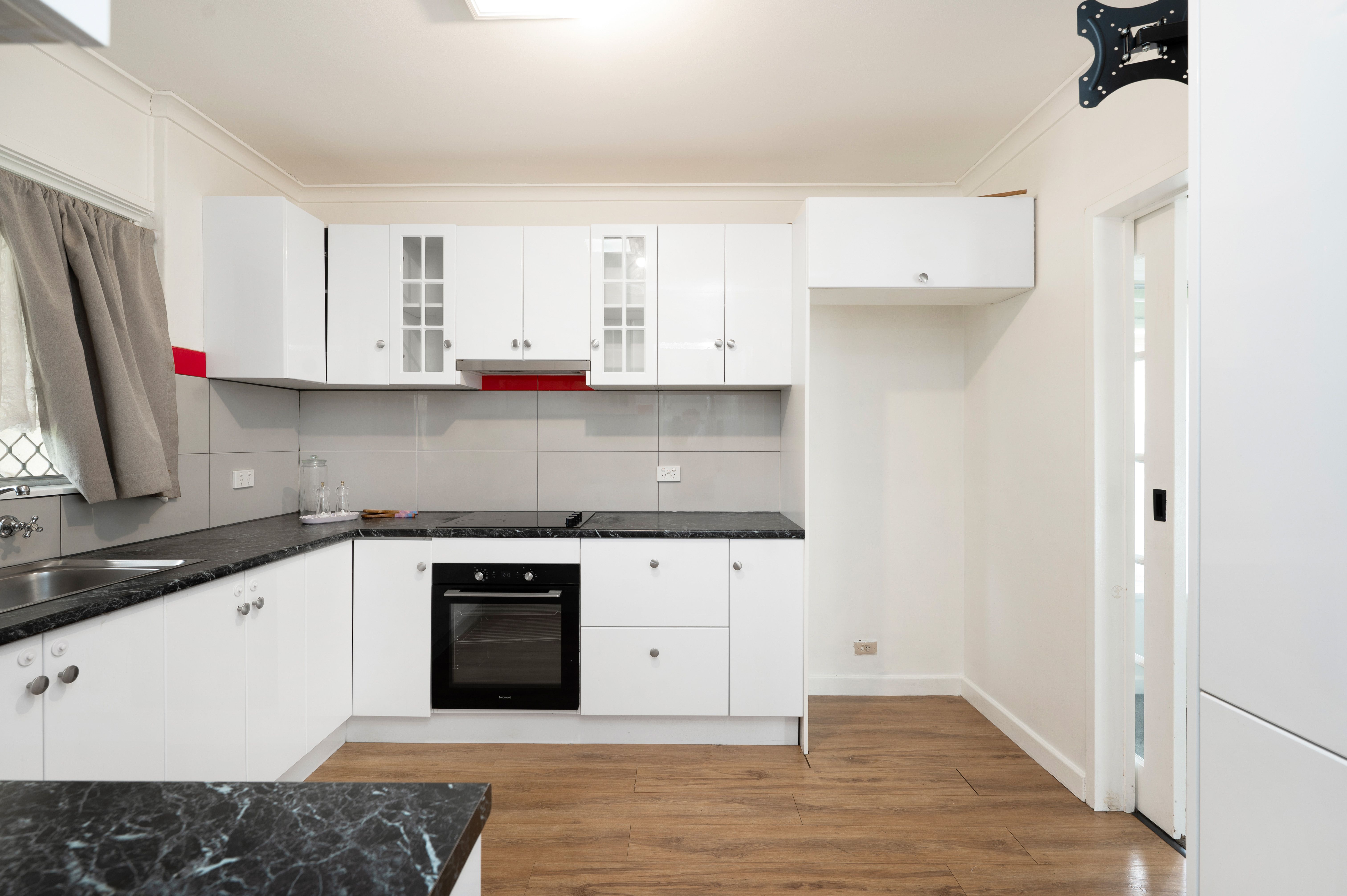 39 Blake Road — photo 8 of 17