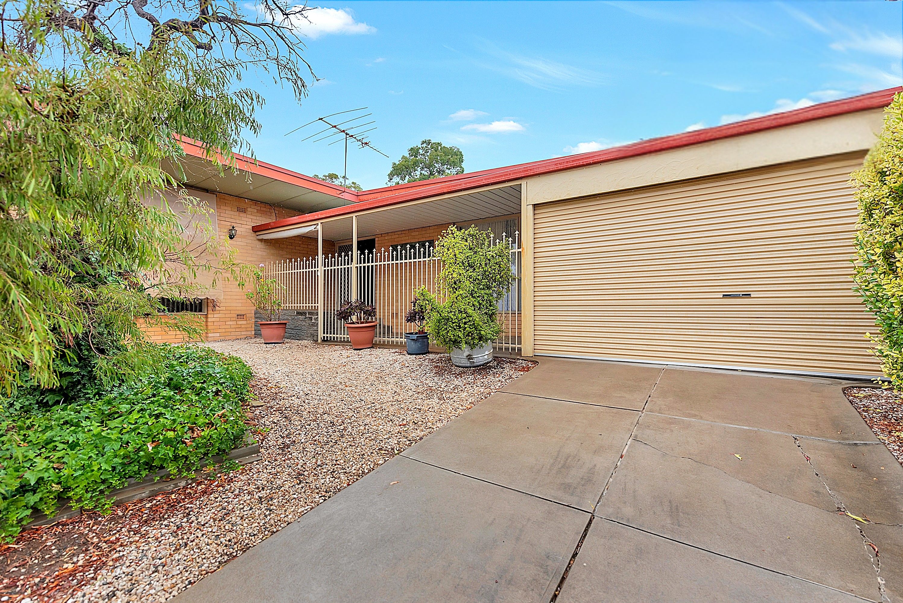 13 Frances Avenue, Para Hills, SA 5096