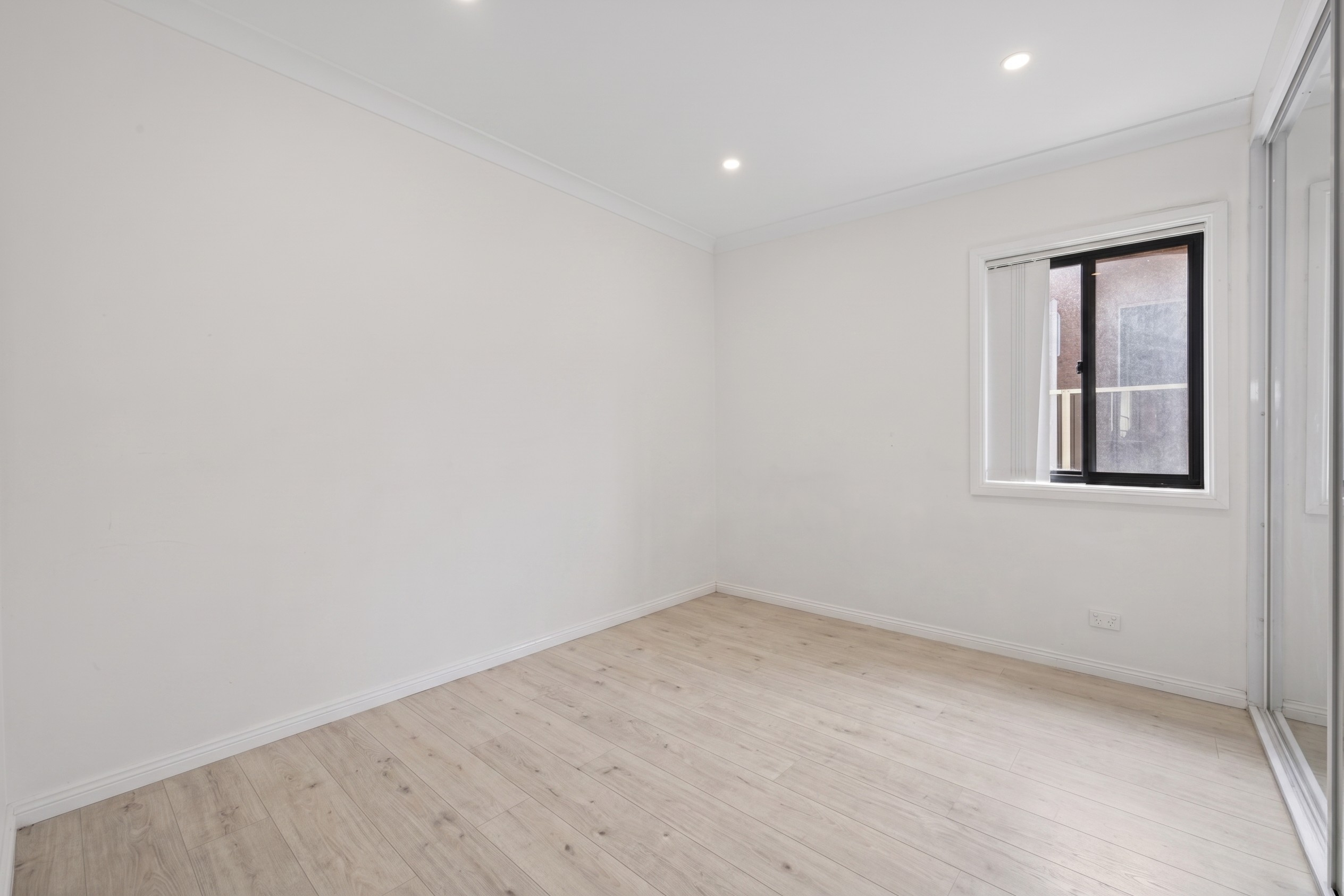 194 Victoria Road — photo 8 of 14
