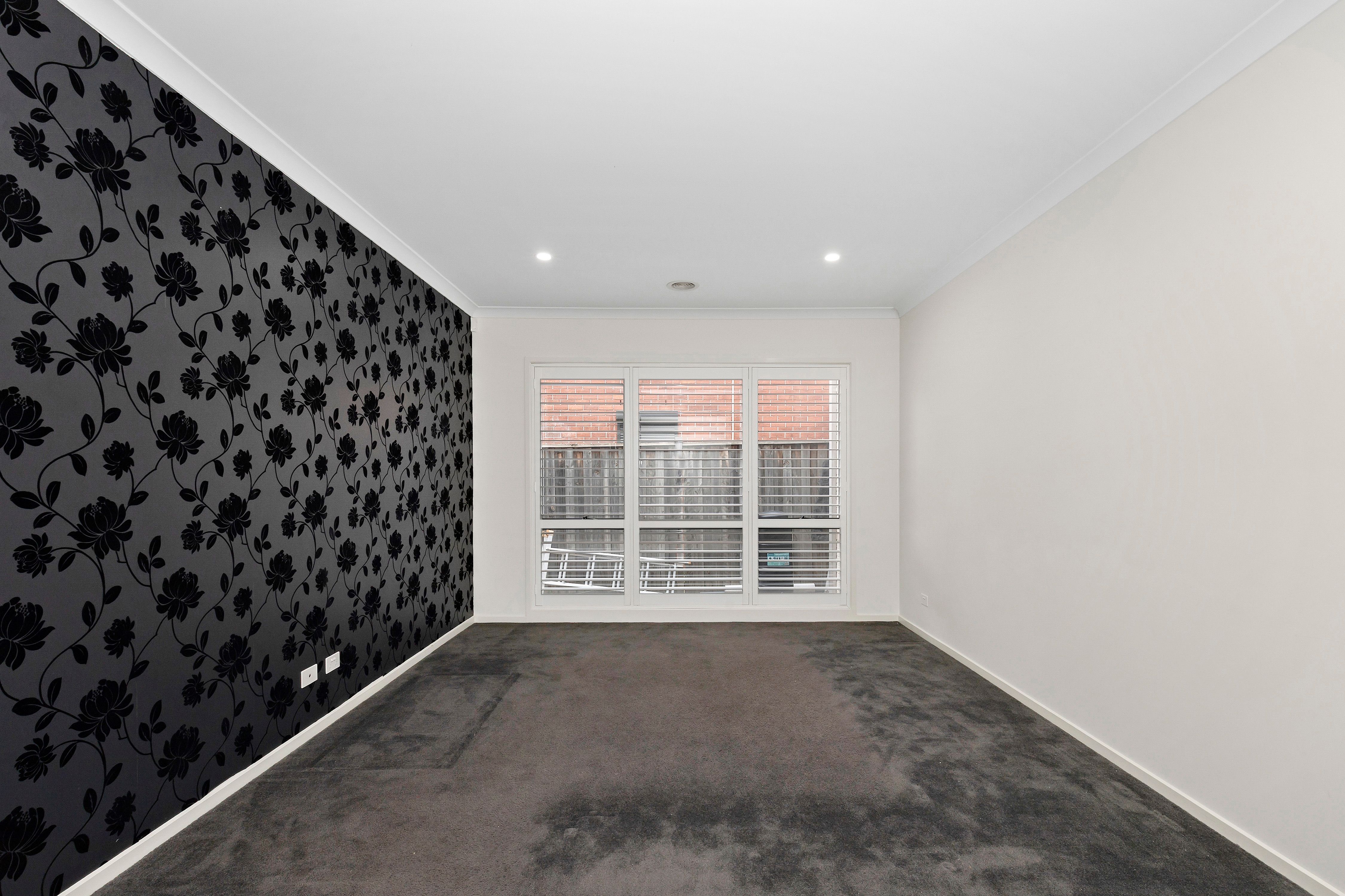 39 Europa Bend — photo 5 of 9