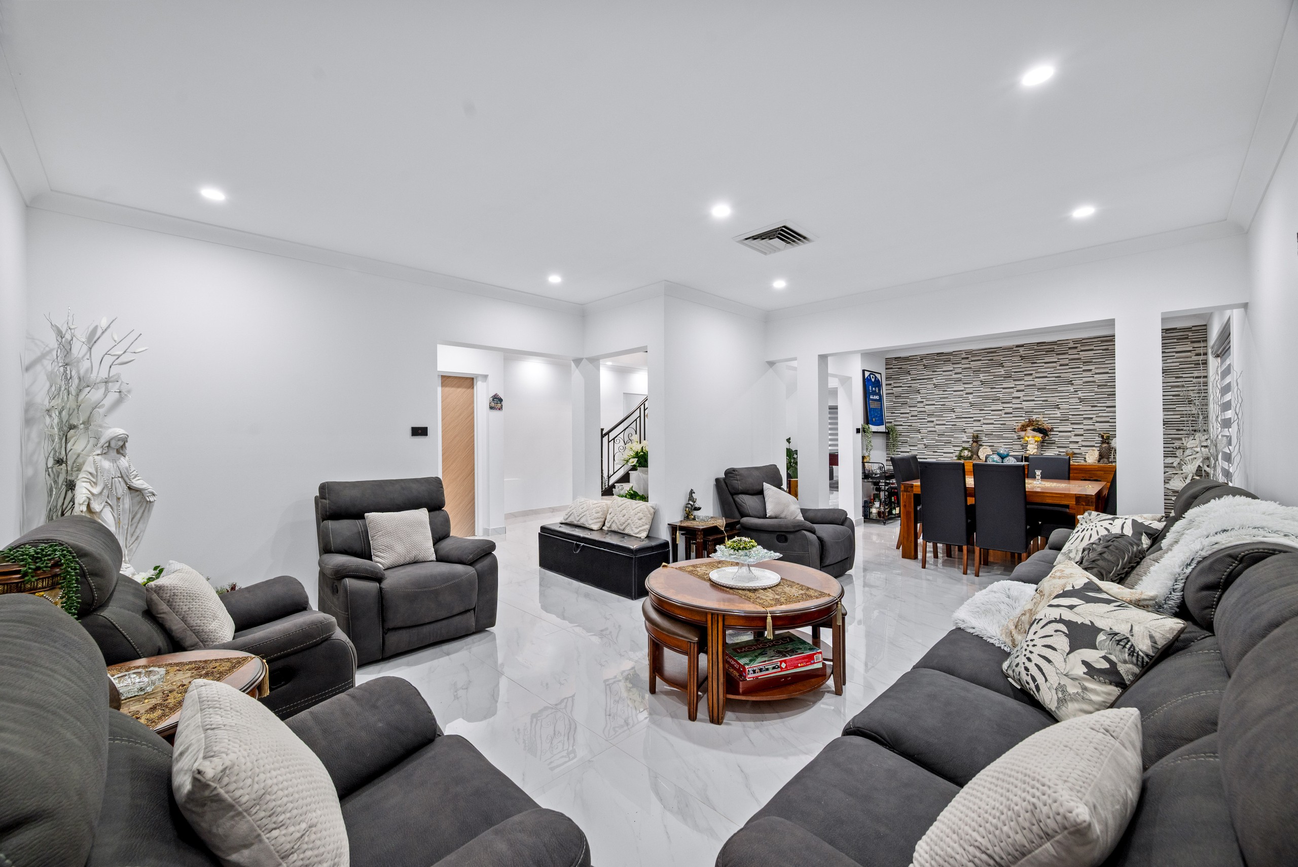 21 Birkdale Circuit, Glenmore Park, NSW 2745