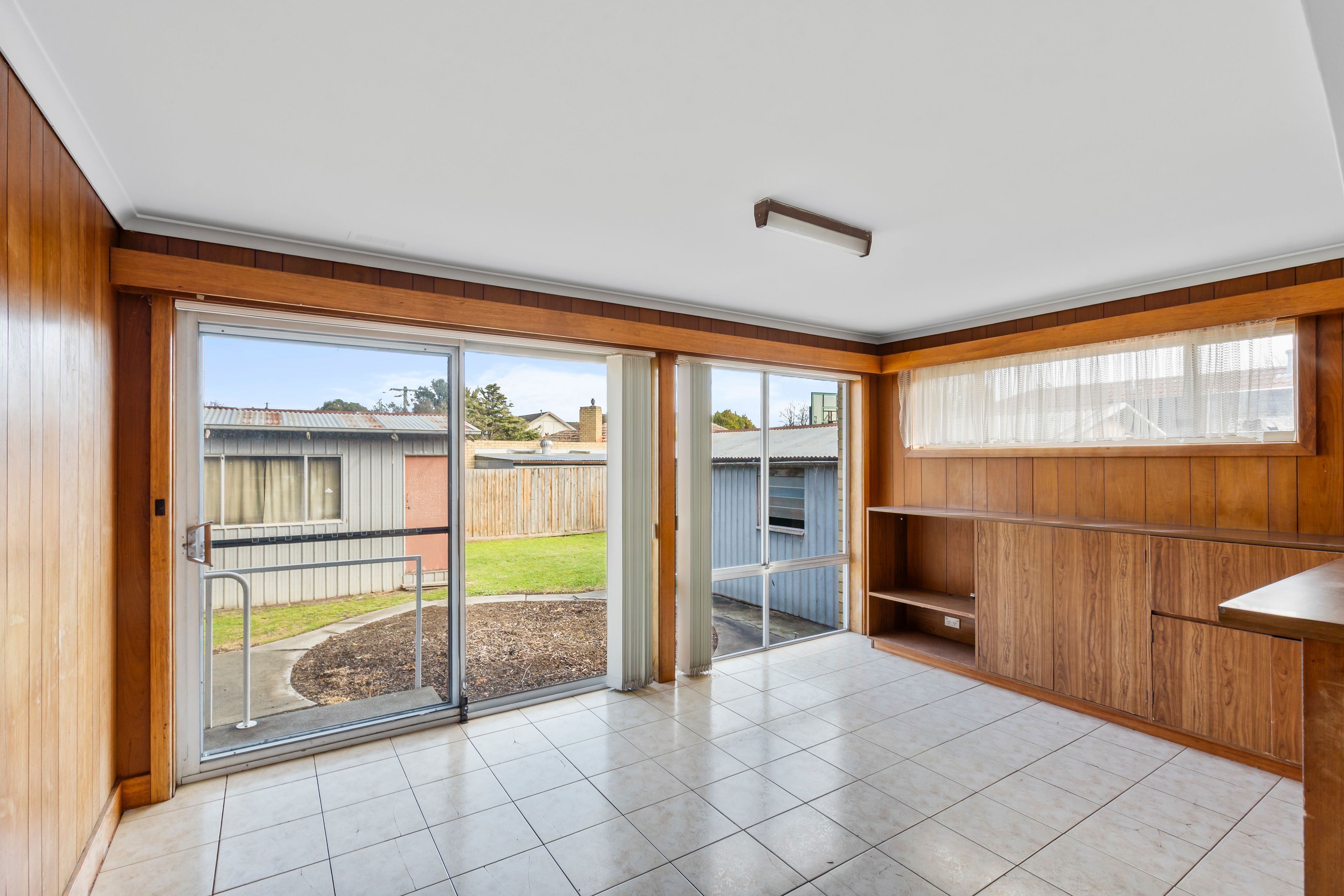 49 Fairview Avenue — photo 4 of 10