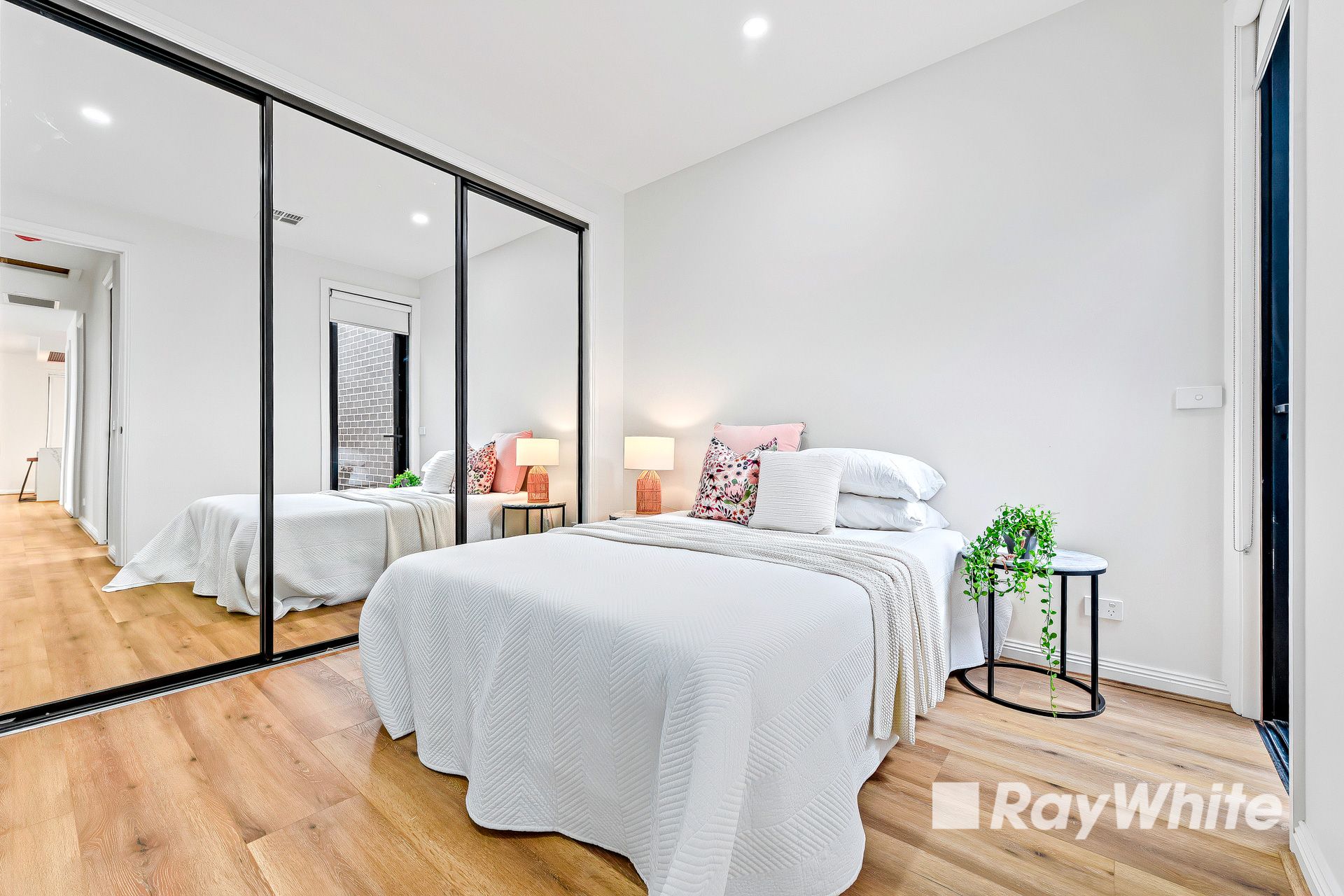 6 Dorothy Court — photo 10 of 15