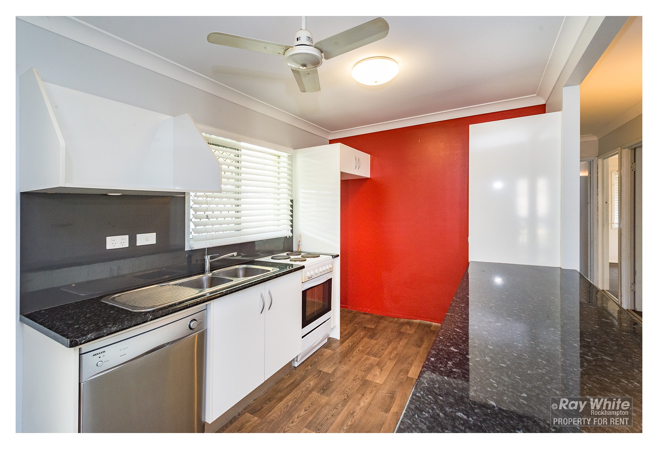 8 Bates Street, Park Avenue, QLD 4701
