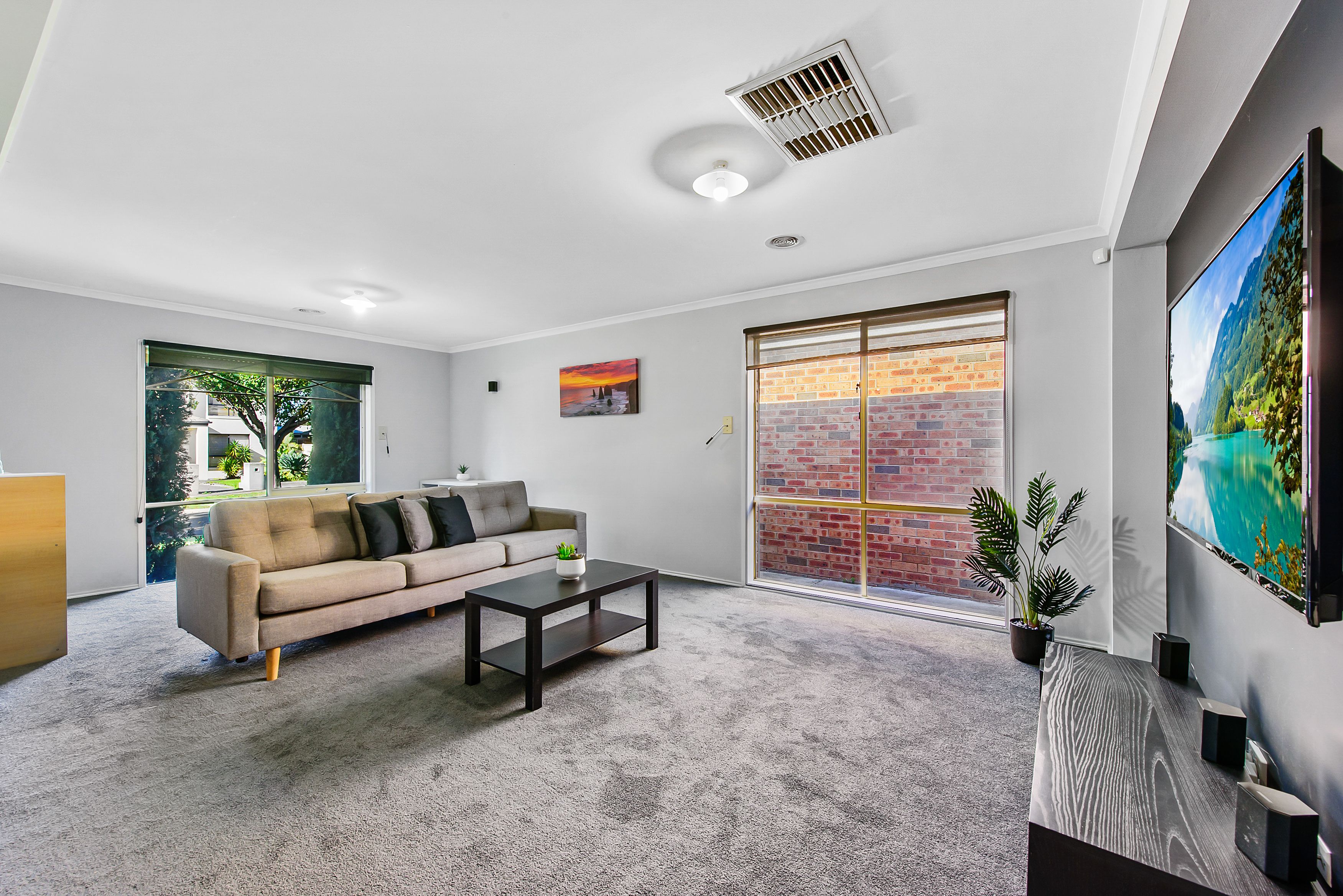 15 Burnley Grove, Taylors Hill, VIC 3037