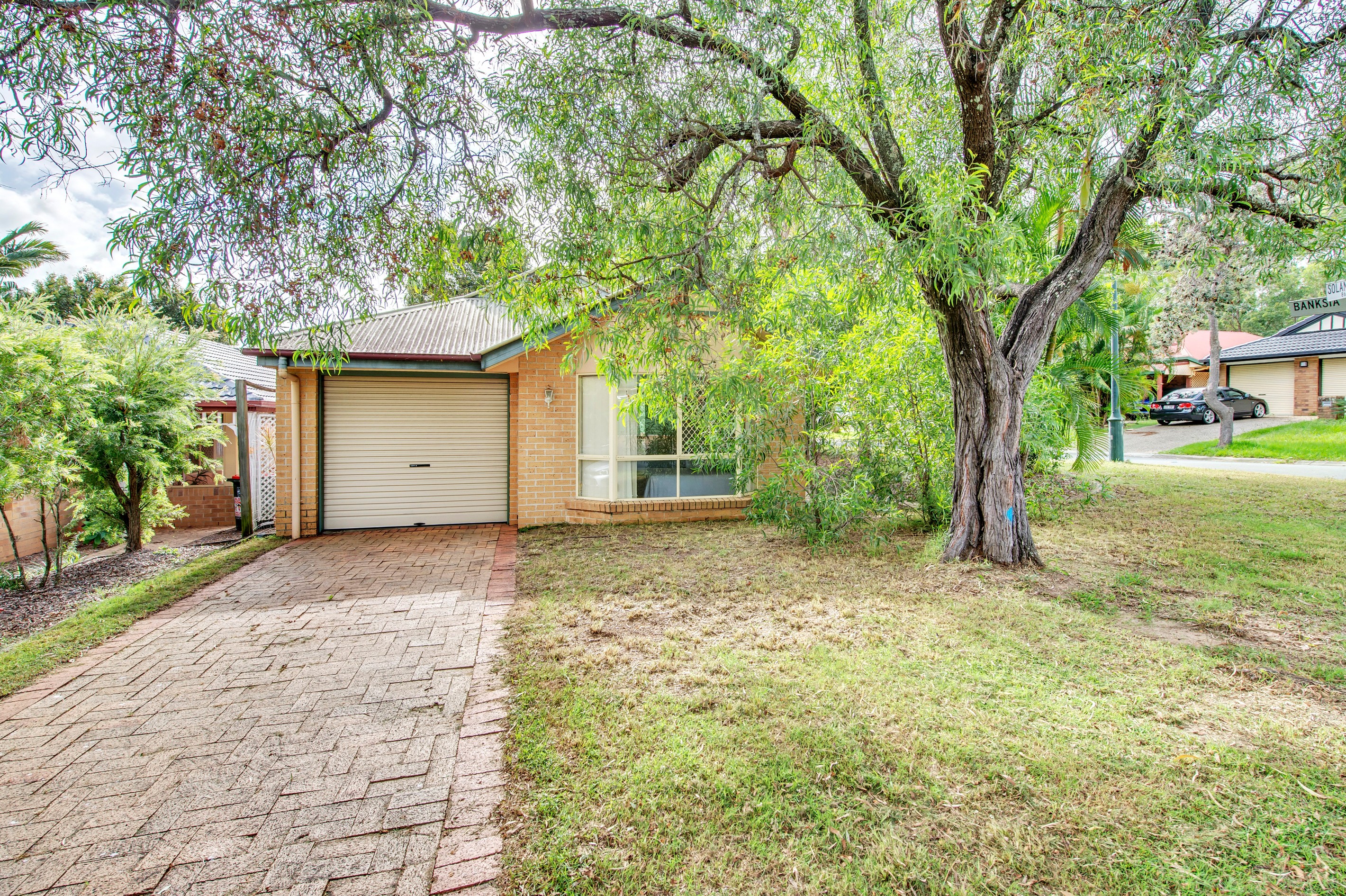 1 Solander Circuit, Forest Lake, QLD 4078