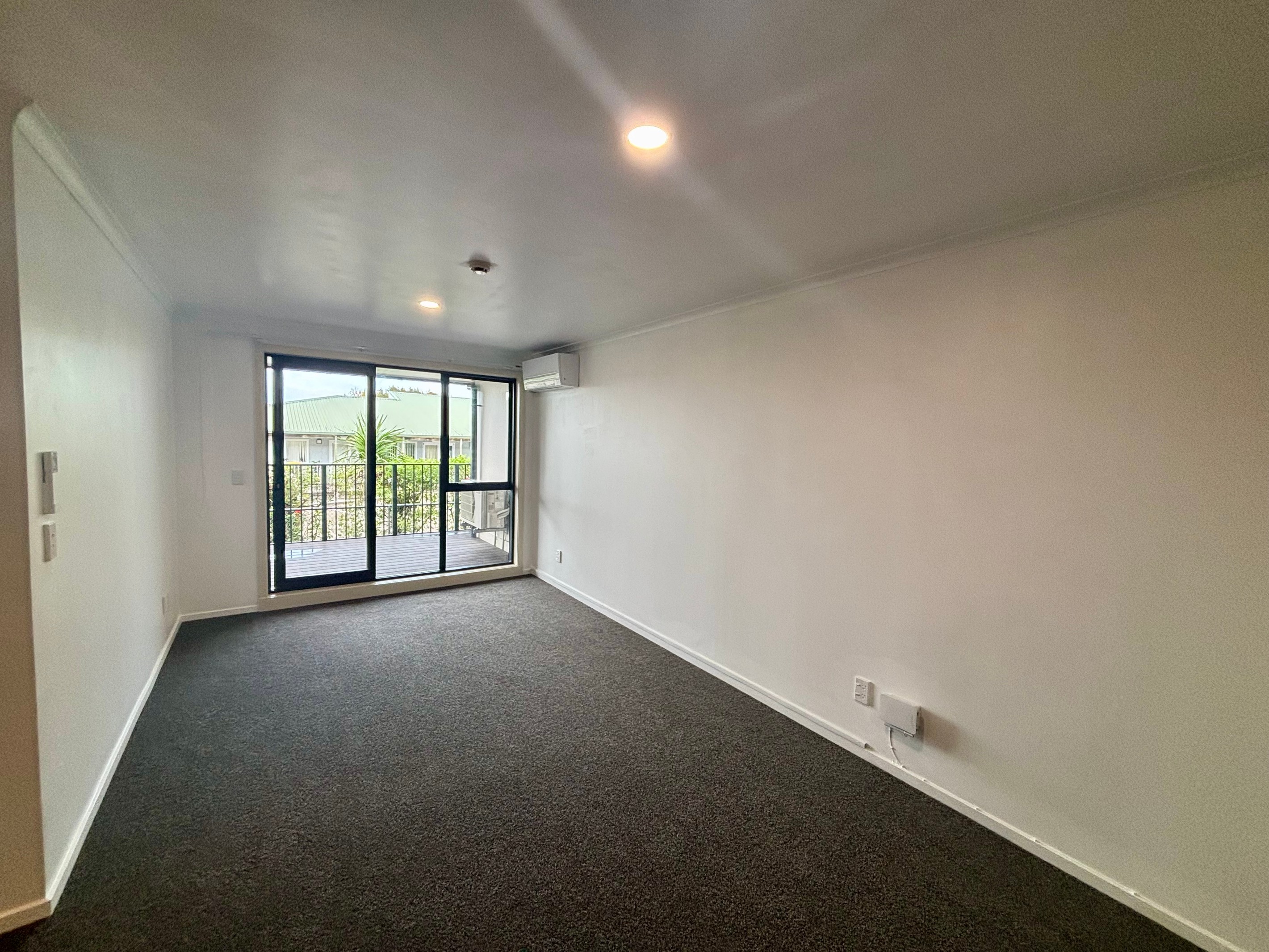 2P/1 Wadier Place, Henderson, Waitakere City