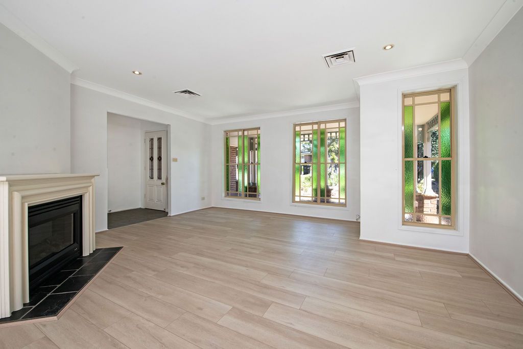 8 Cyperus Place, Glenmore Park, NSW 2745