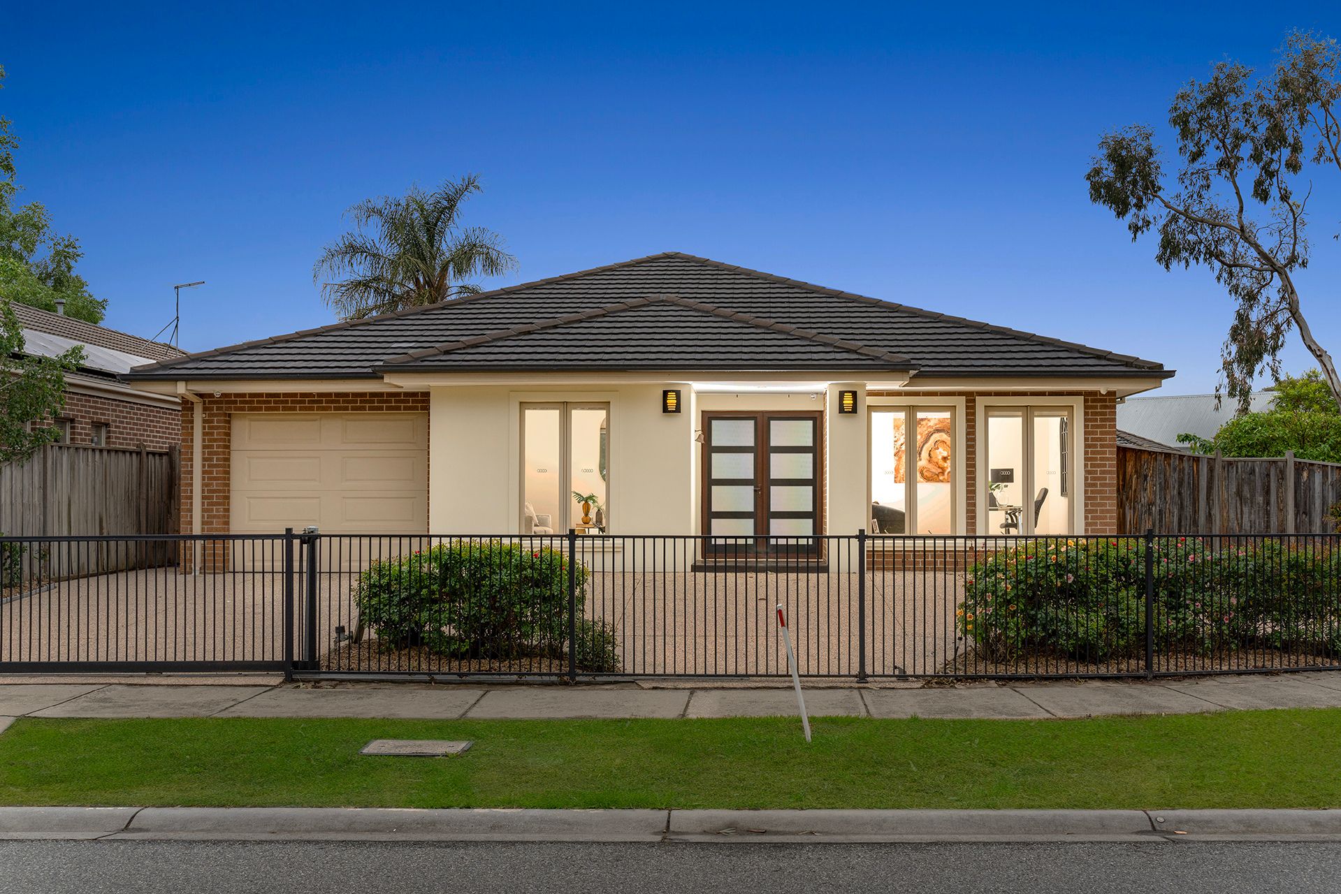 15 Silverwattle Drive , Lyndhurst VIC 3975