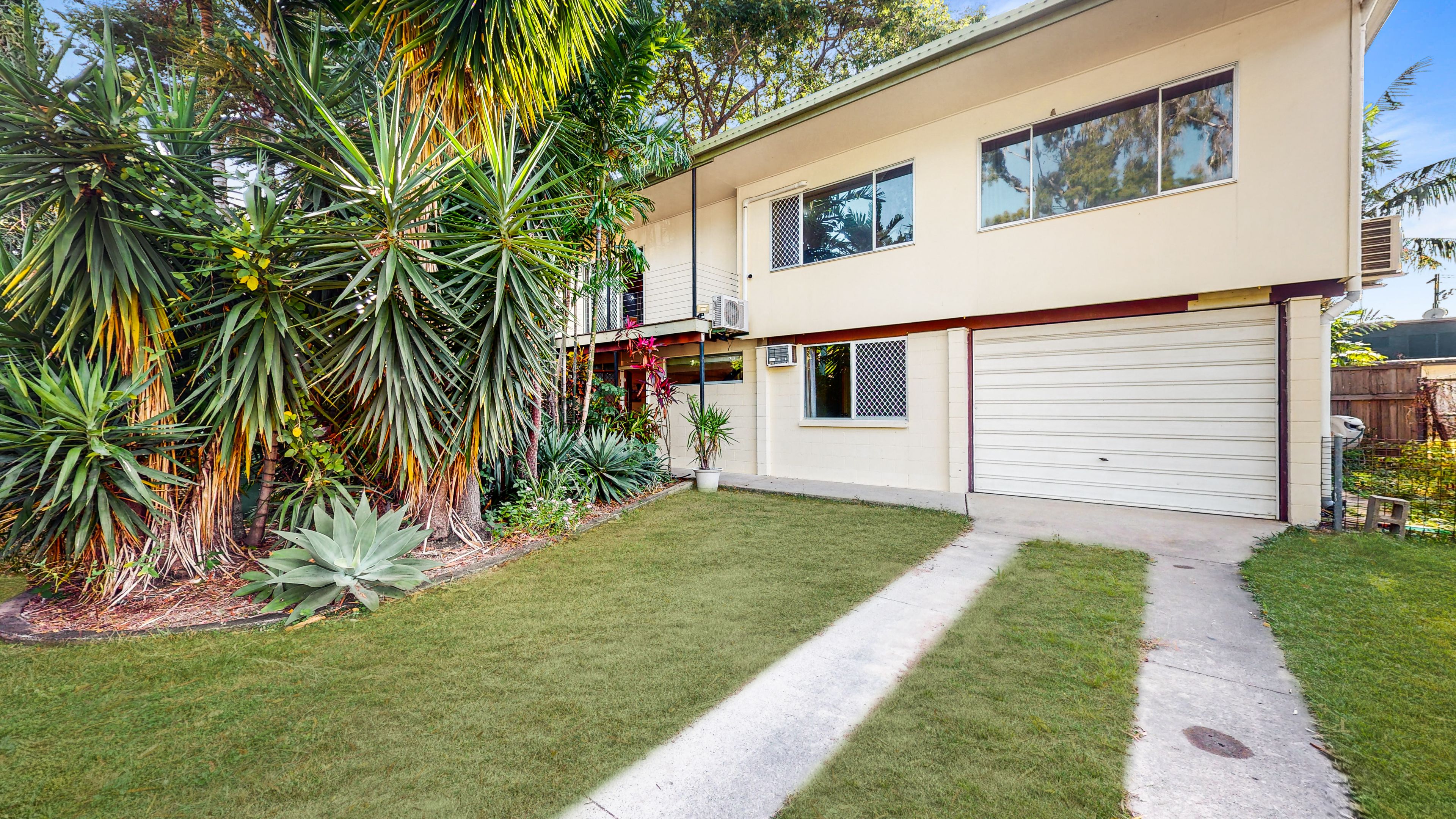 4 Camira Avenue, Cranbrook, QLD 4814