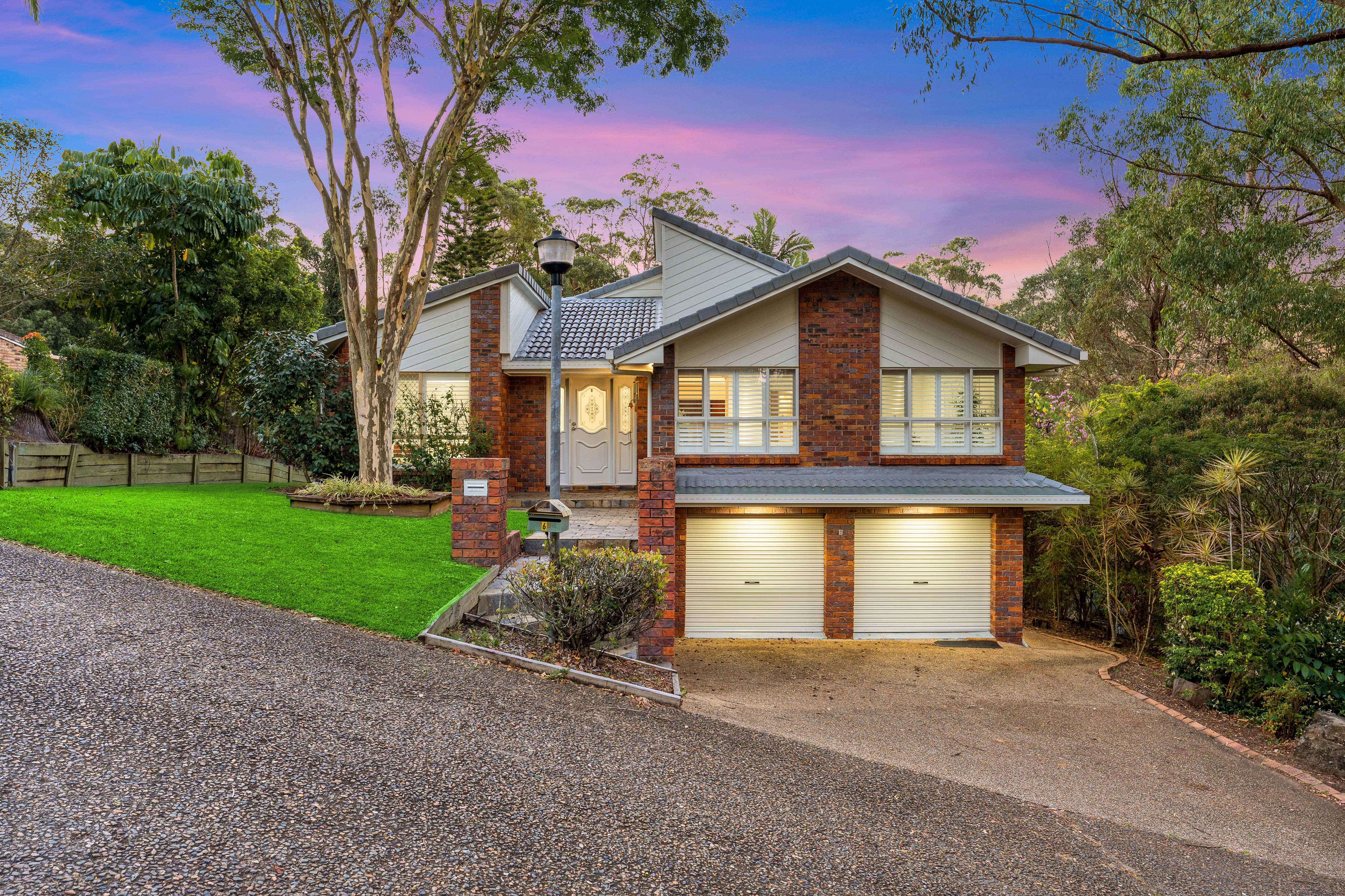 6 Cornwall Close, Springwood QLD 4127