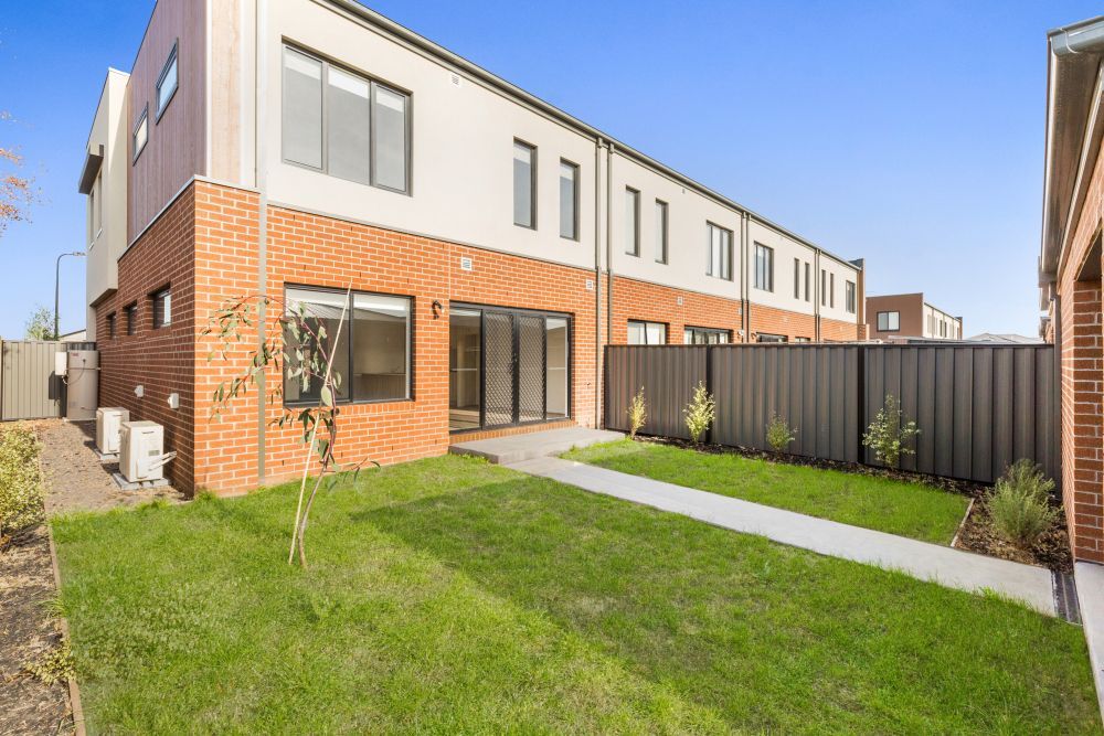 2 Burnden Close — photo 6 of 6