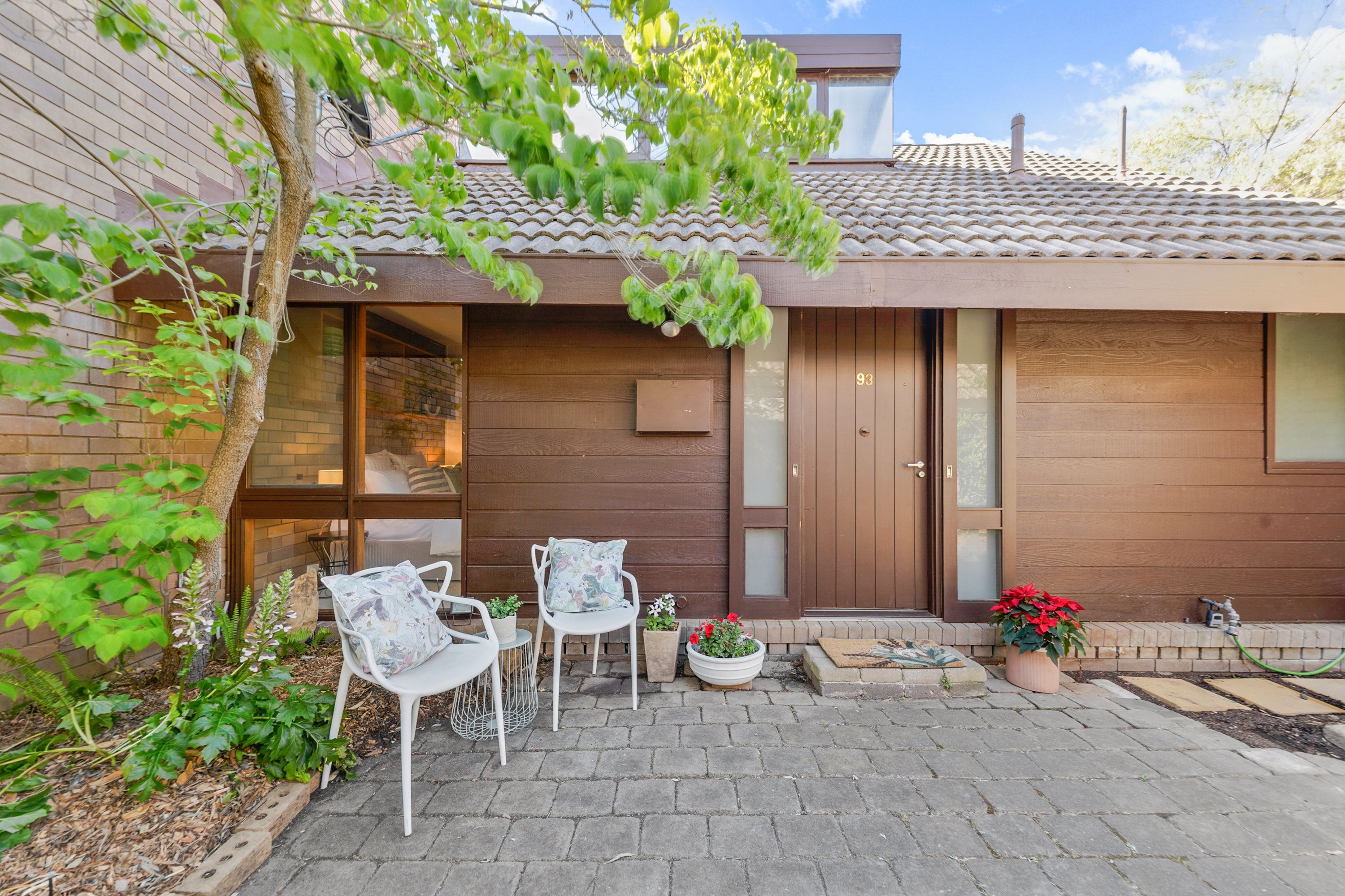 93 Wybalena Grove, Cook, ACT 2614