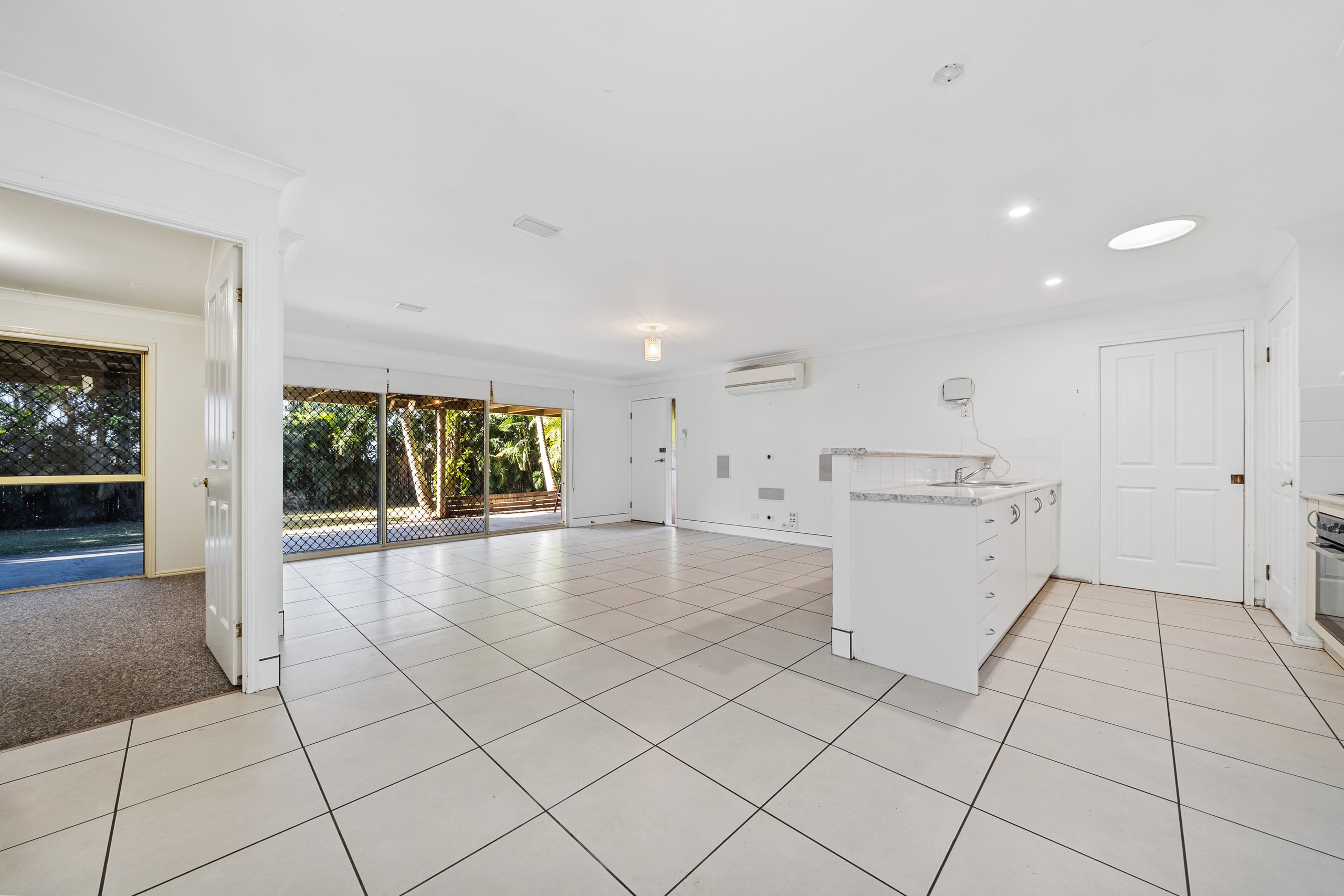 96 Overland Drive, Edens Landing, QLD 4207