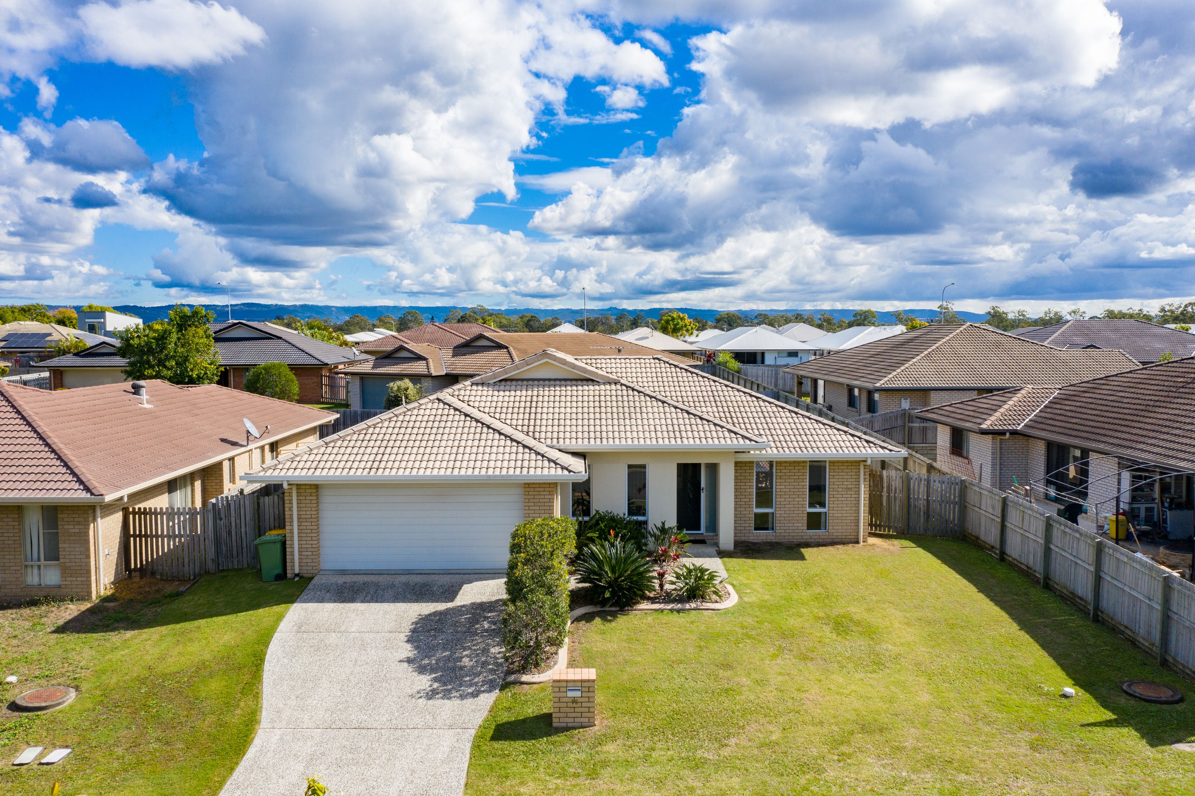 15 Bangalow Street, Morayfield, QLD 4506
