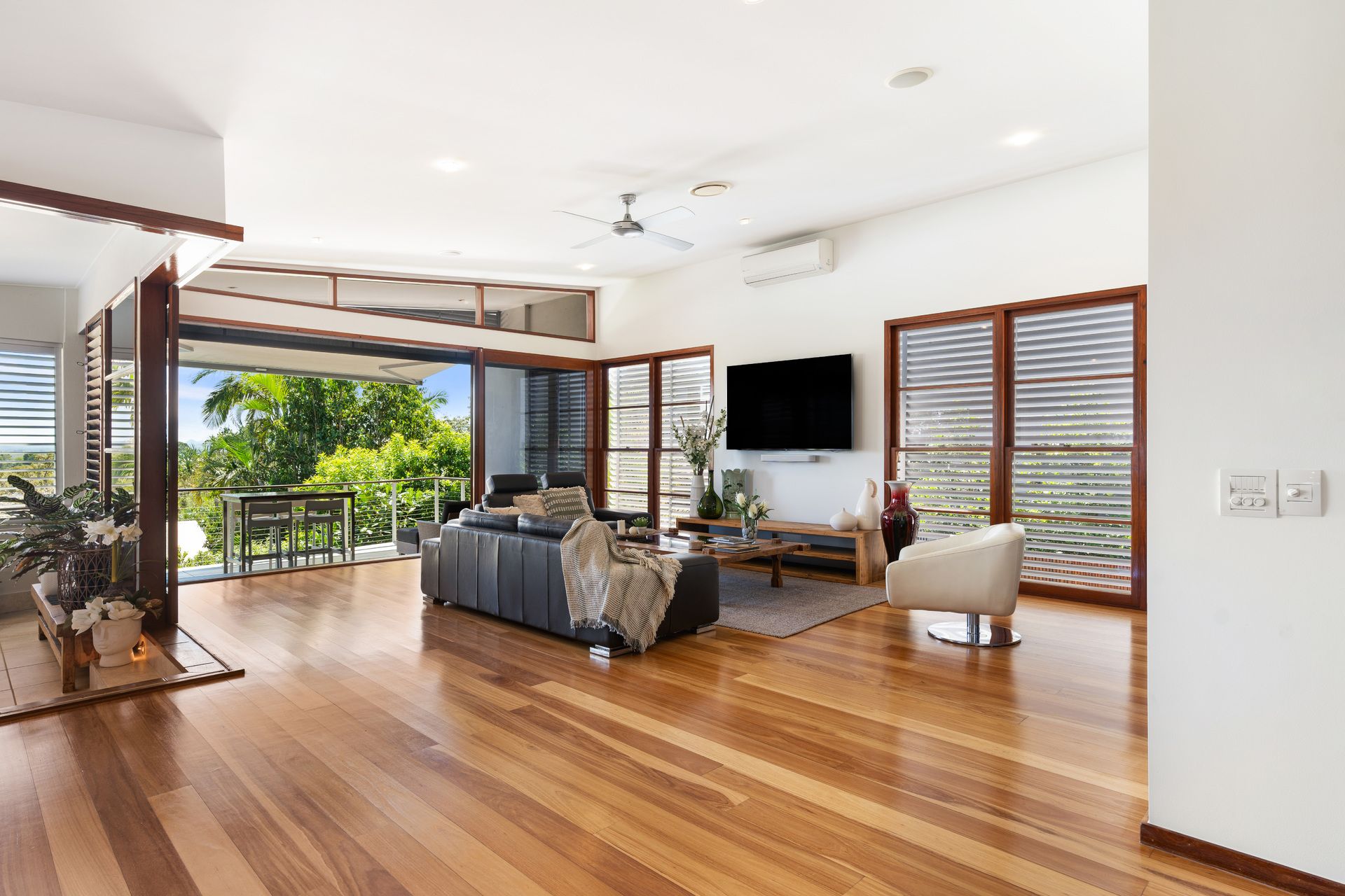 11 Eugarie Street — photo 4 of 30