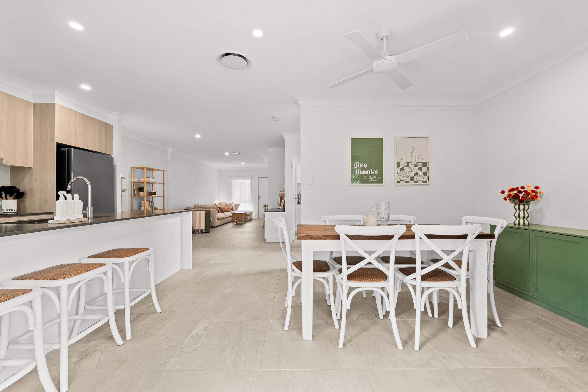 47/14 Cavill Place — photo 3 of 30