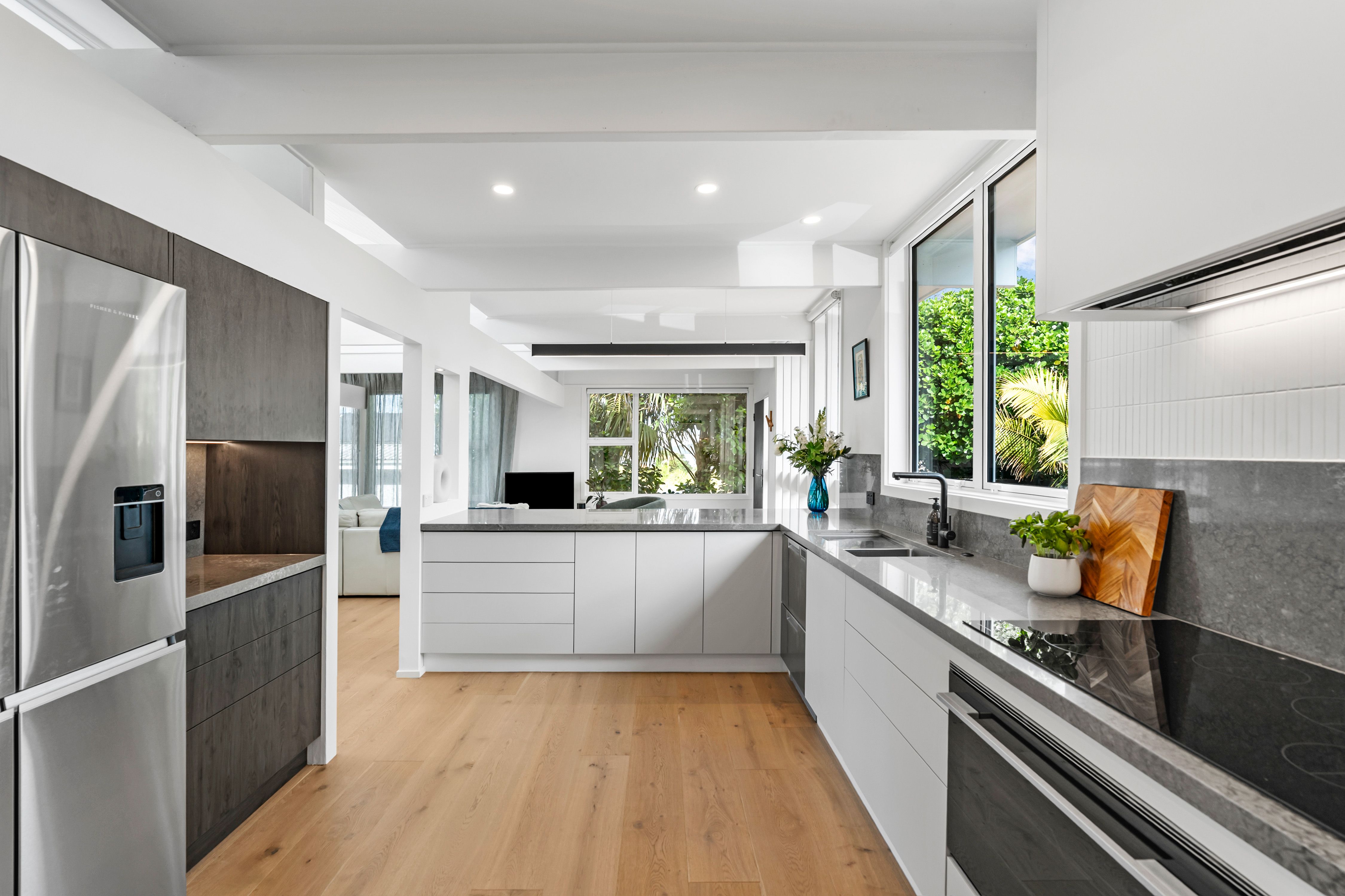 92 Parr Terrace, Castor Bay, North Shore City