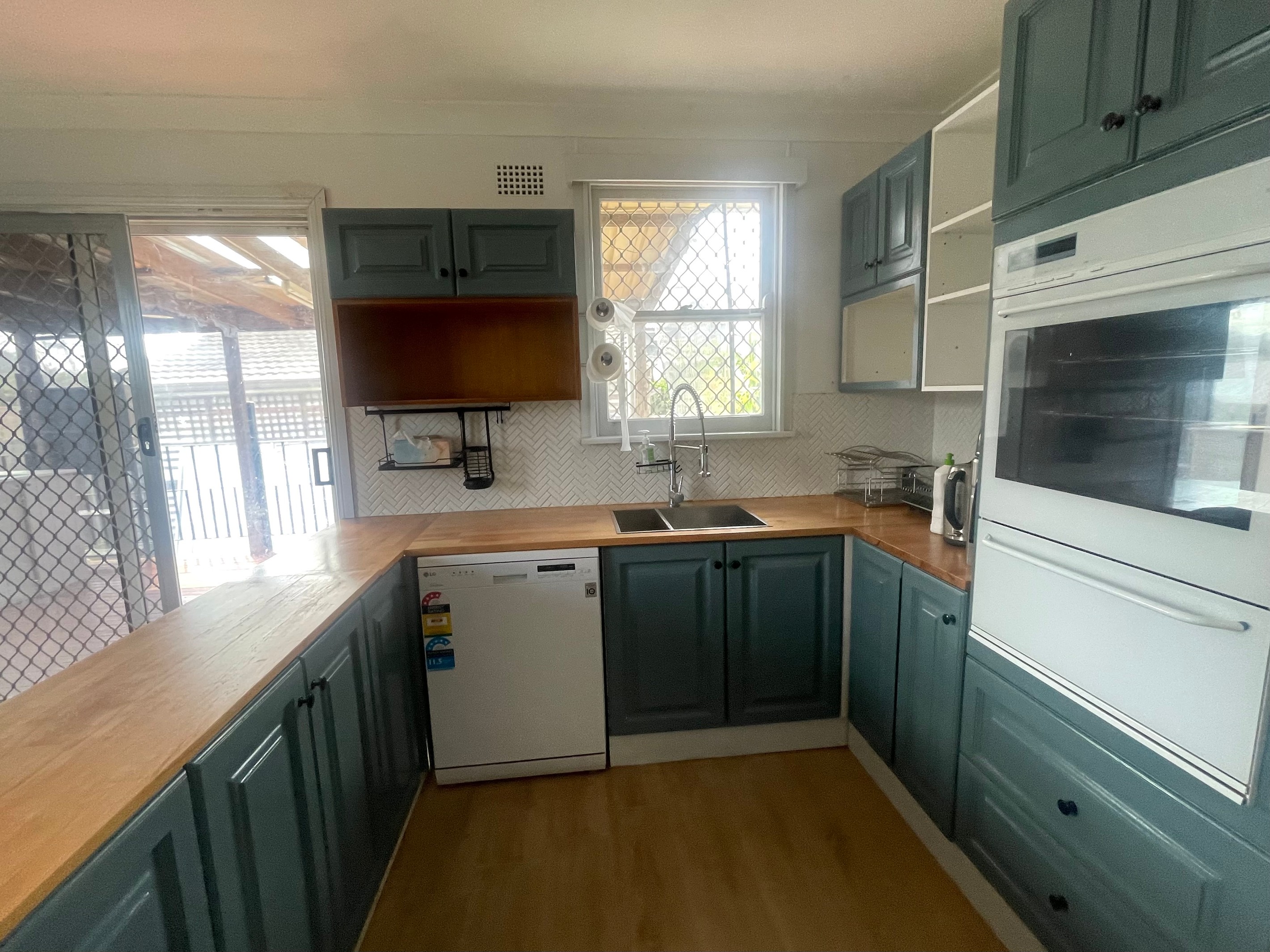 2 Constance Avenue, Oxley Park, NSW 2760