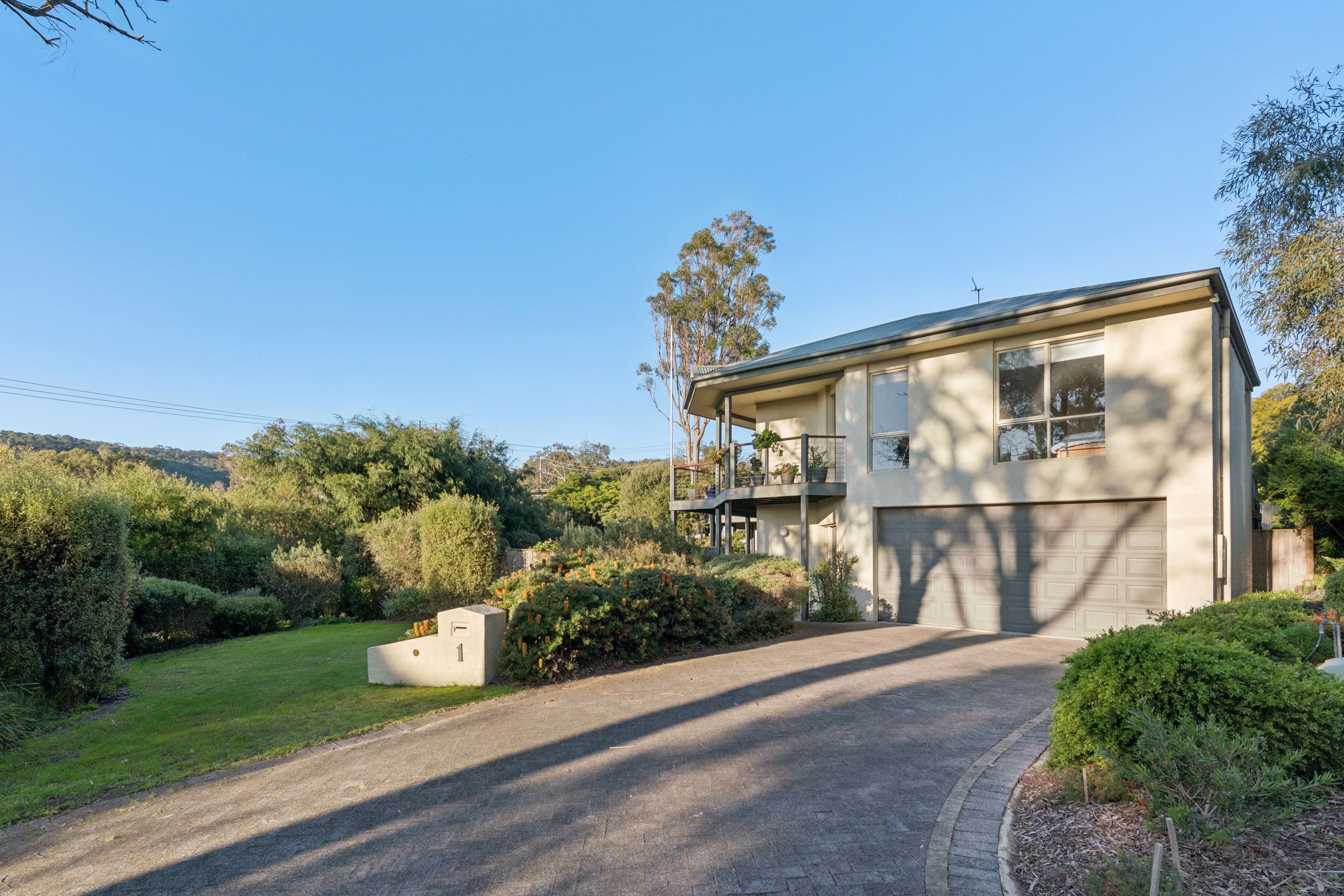 1 Nullawarre Avenue — photo 3 of 23