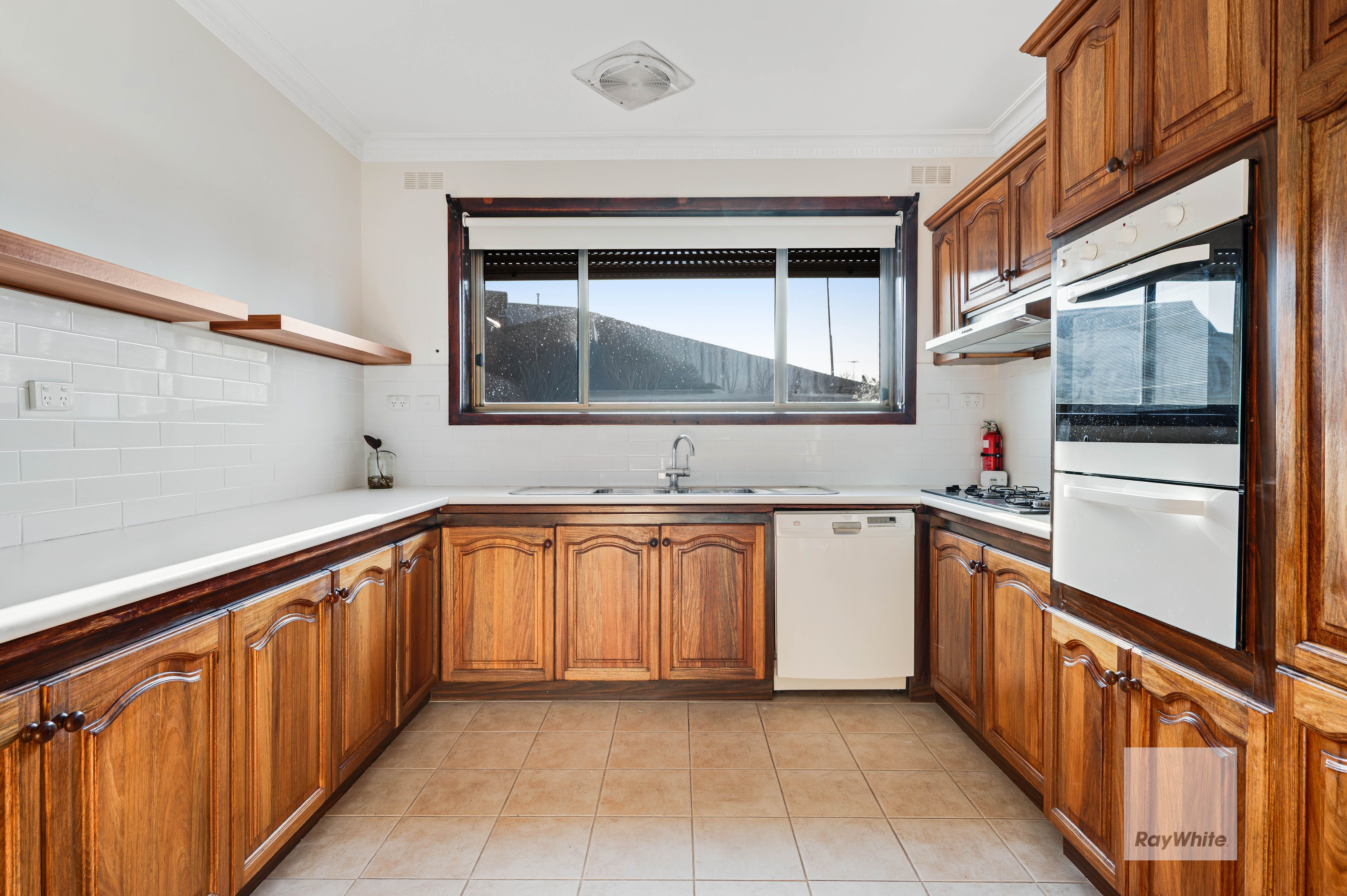 27 Grantley Drive — photo 8 of 23