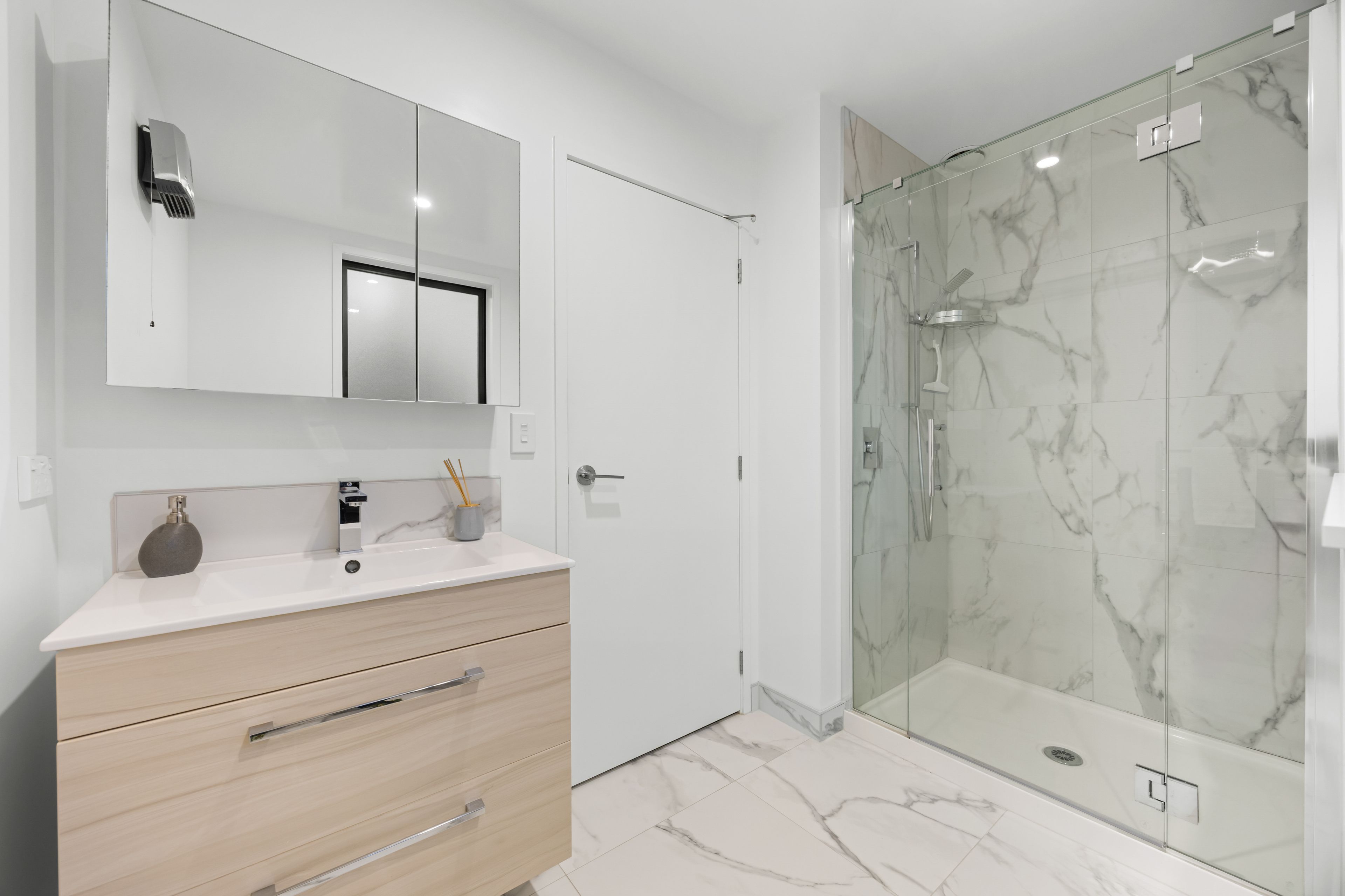 4/14 Wilsher Crescent, Henderson, Waitakere City