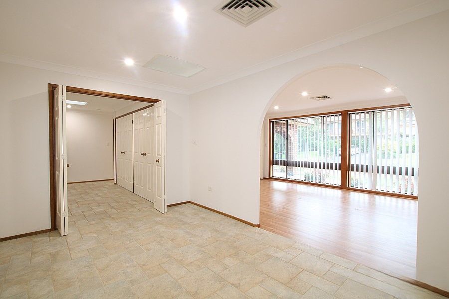14 Kala Circuit, St Clair, NSW 2759
