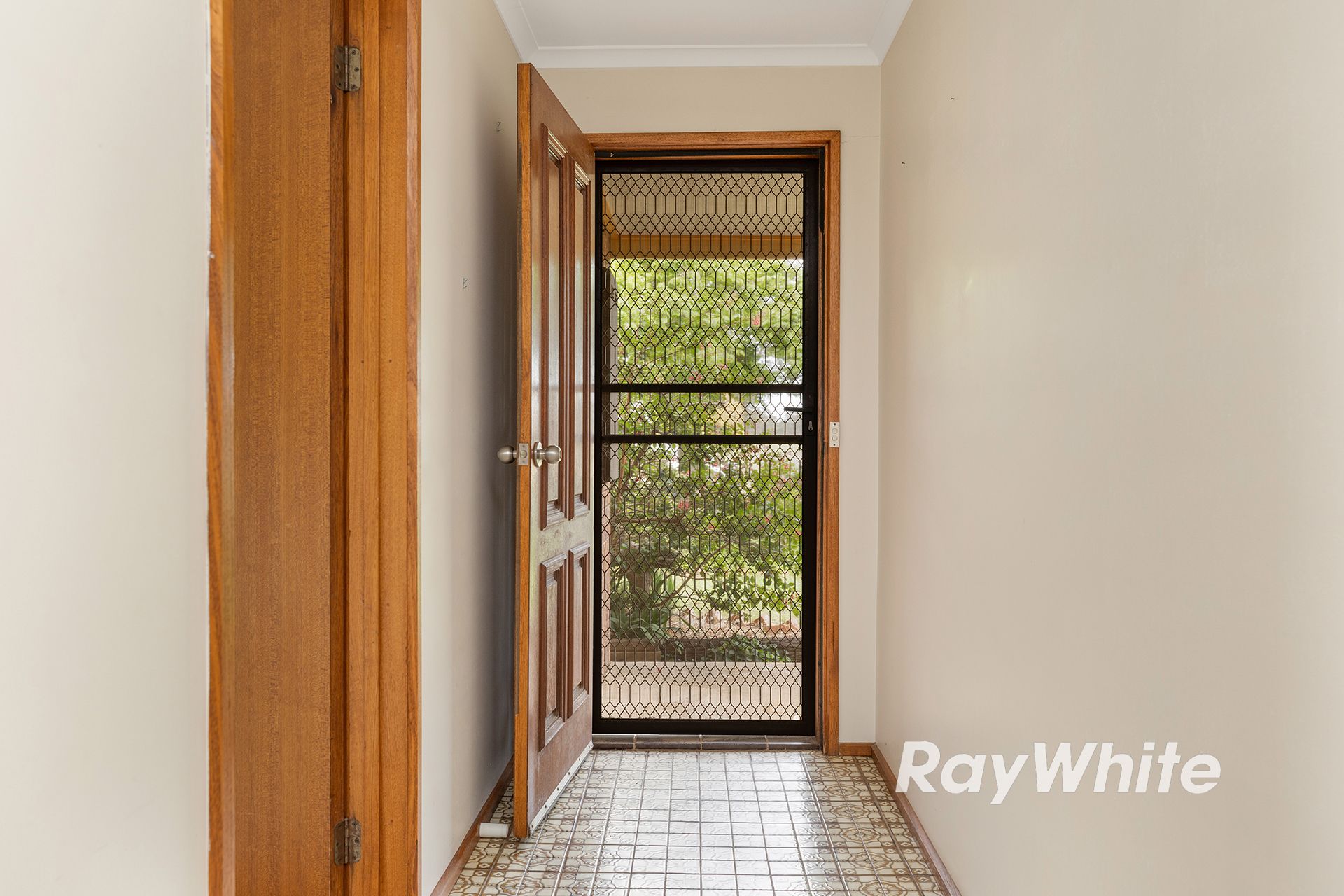 29 Lockington Road — photo 5 of 24