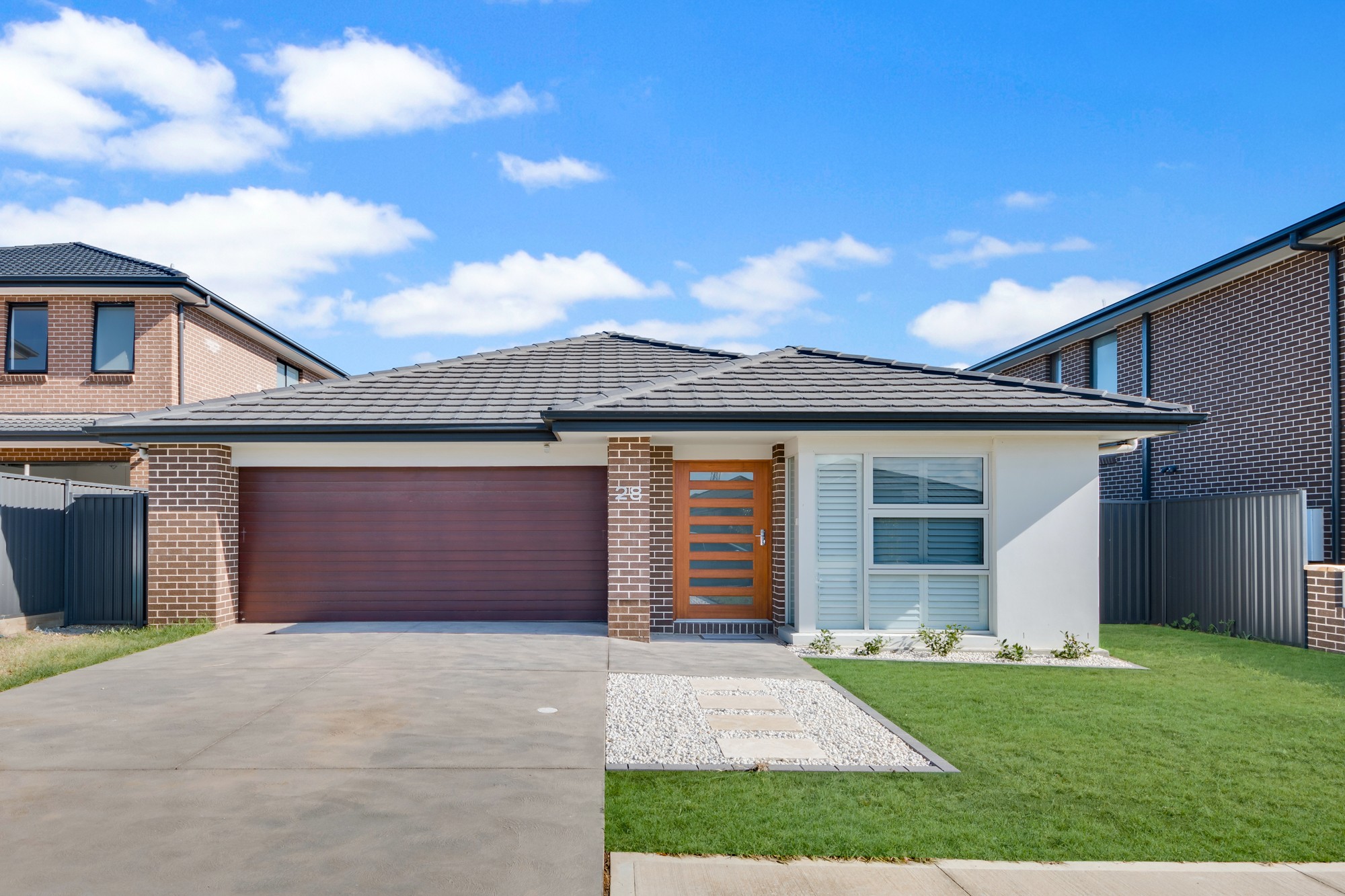 28 Golden Wattle Avenue, Gregory Hills, NSW 2557