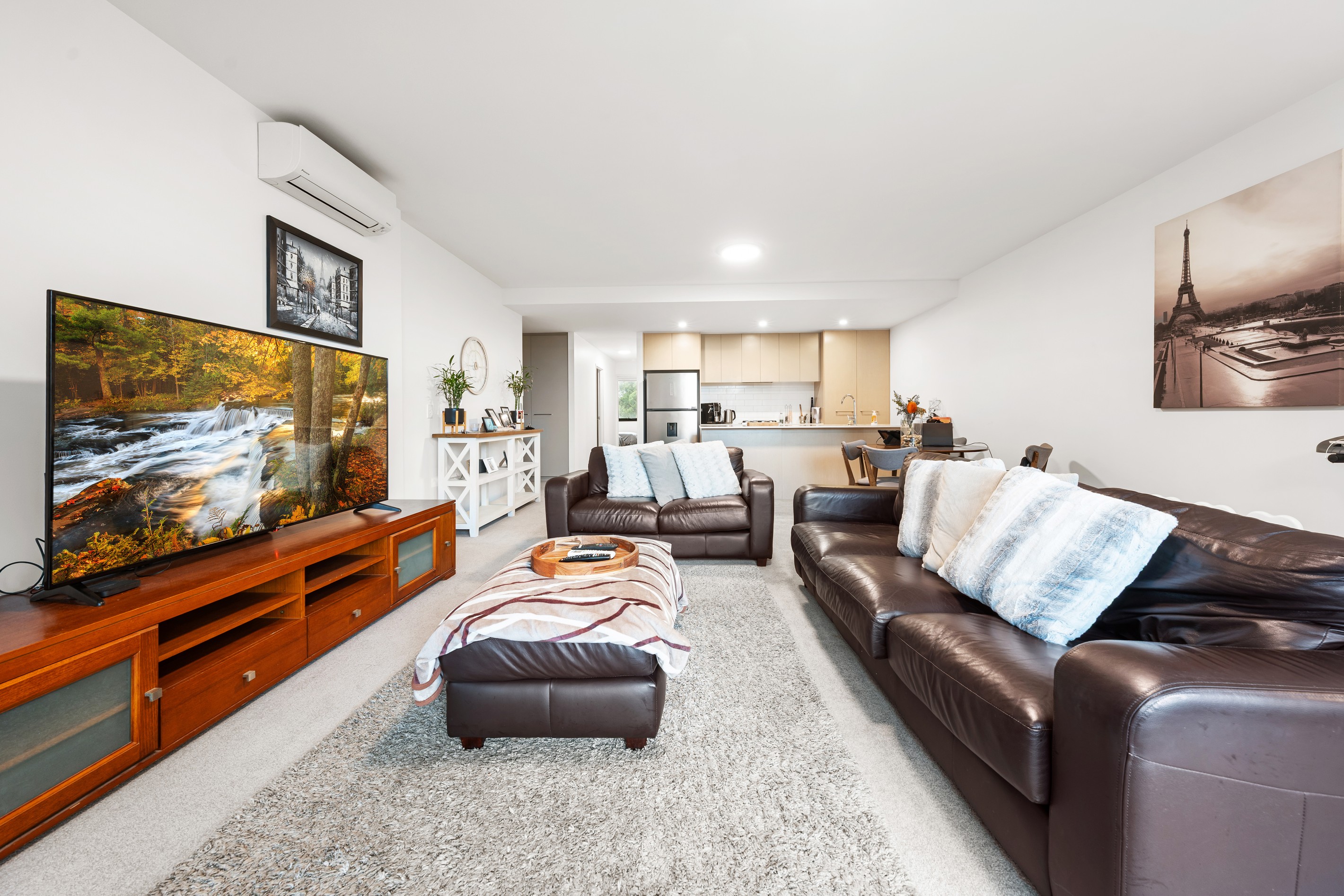 213/2 Calabria Lane, Prairiewood, NSW 2176