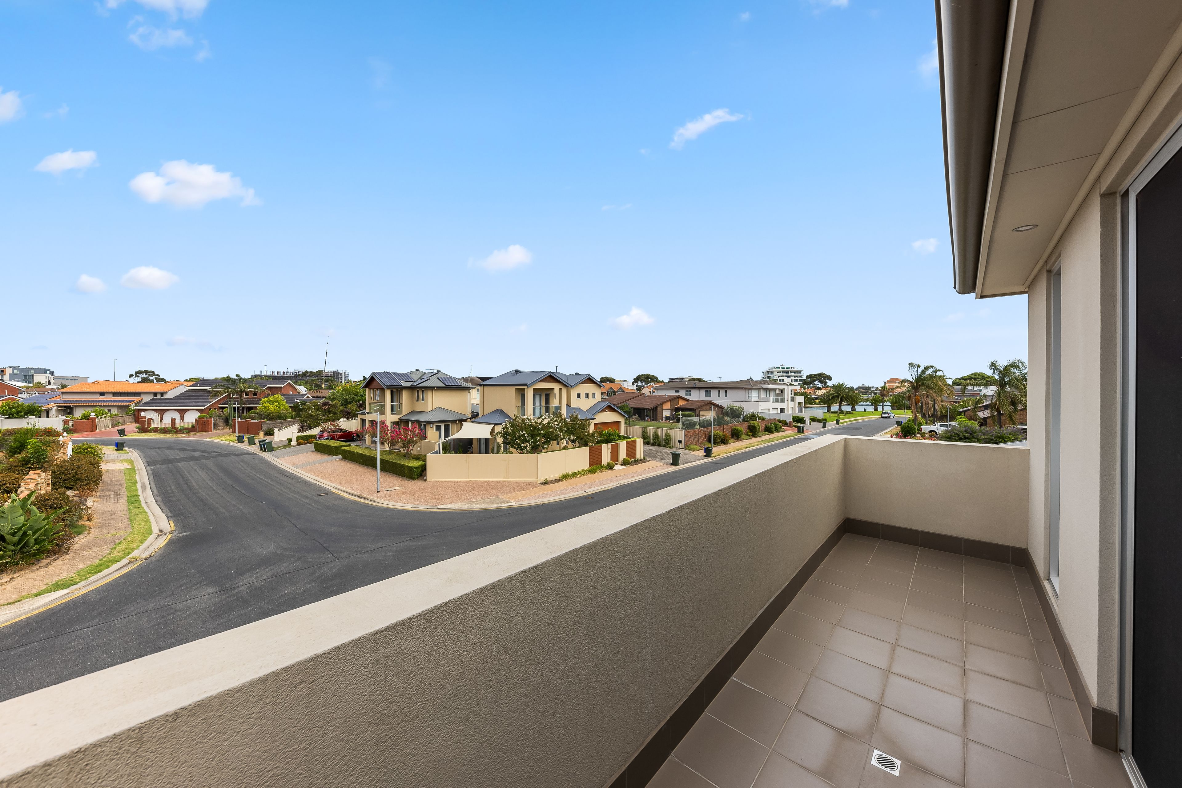 17A Sir John Marks Drive — photo 10 of 19
