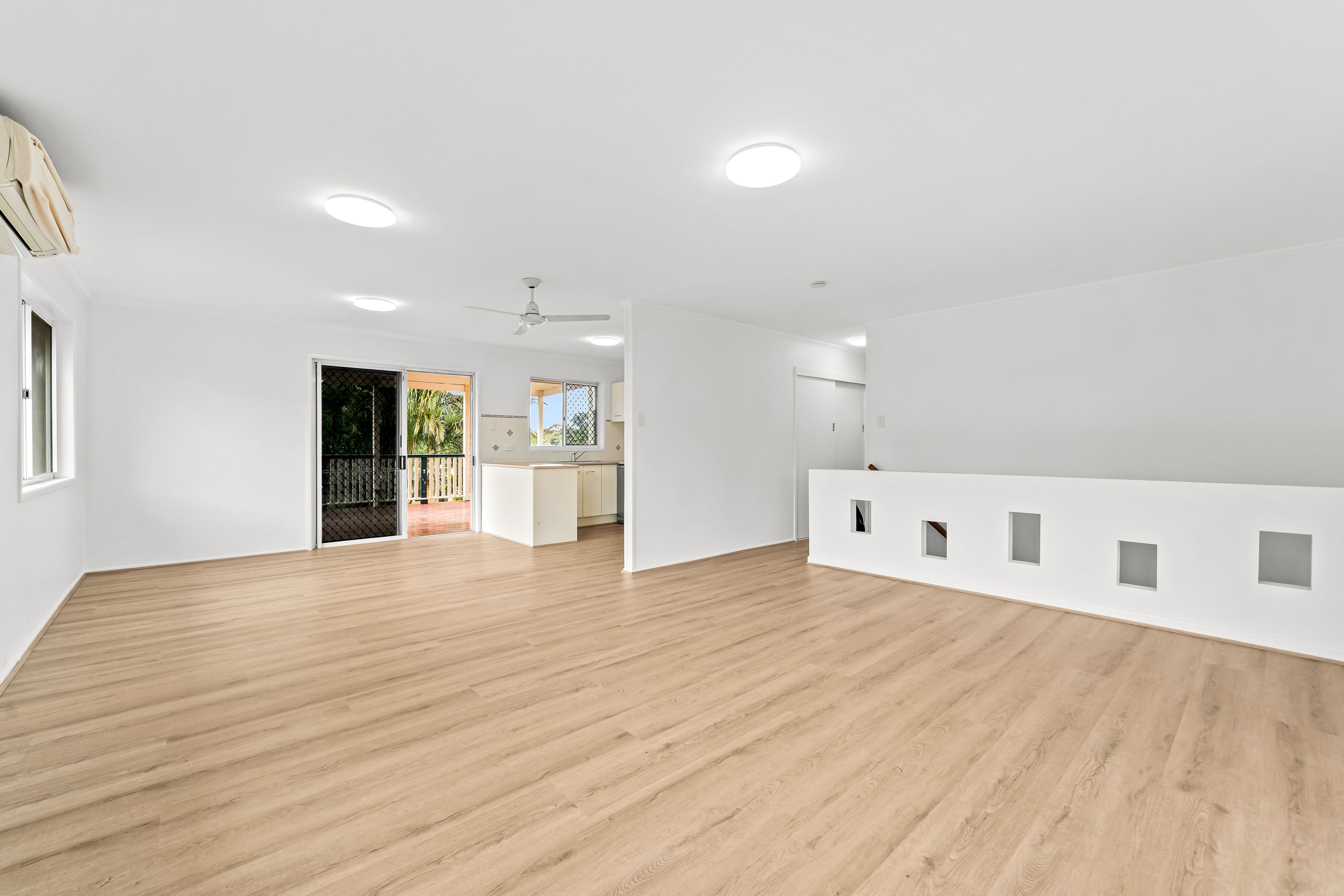 37 Meckiff Street — photo 4 of 24