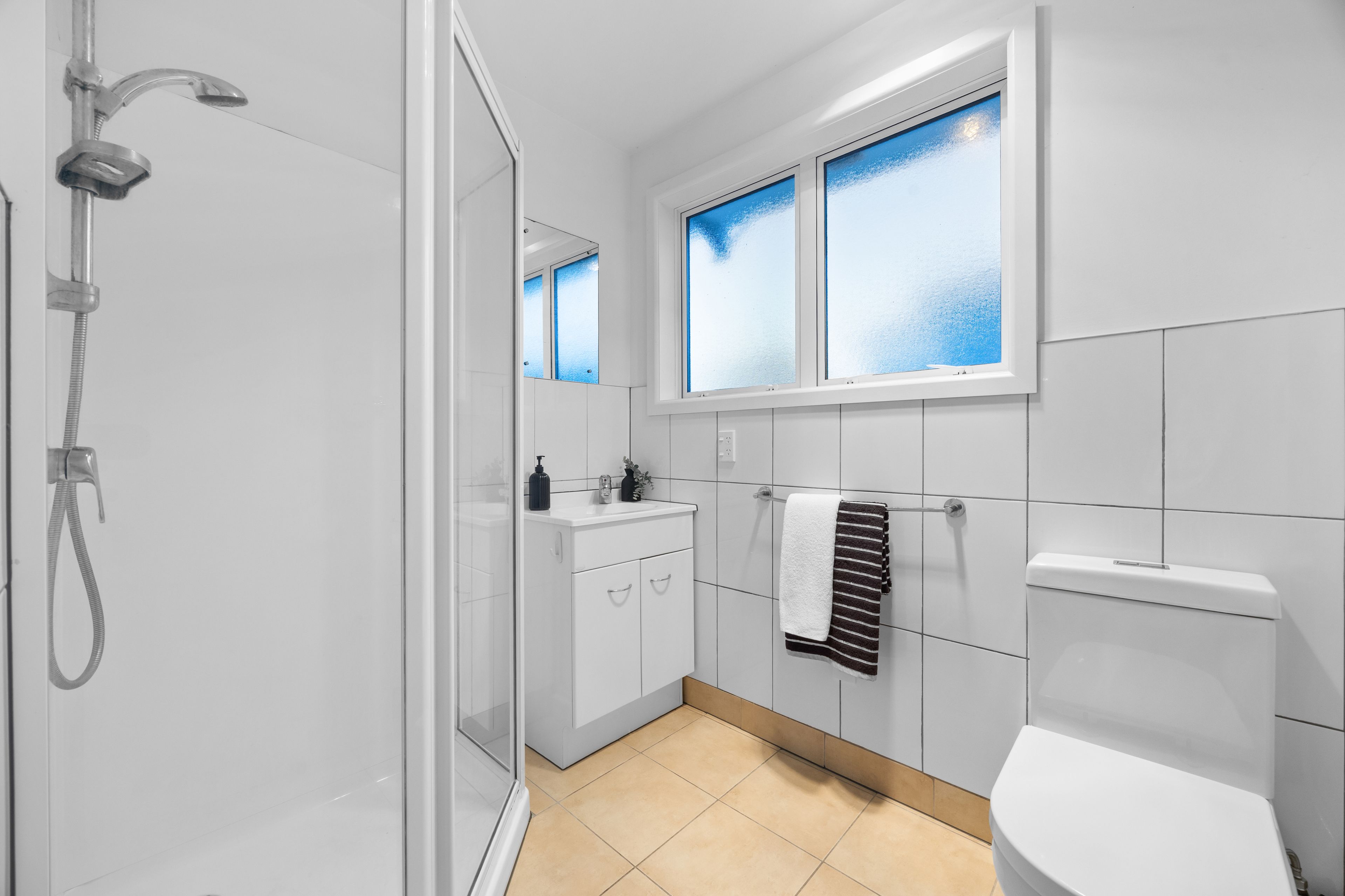 6B Alan Avenue, Henderson, Waitakere City