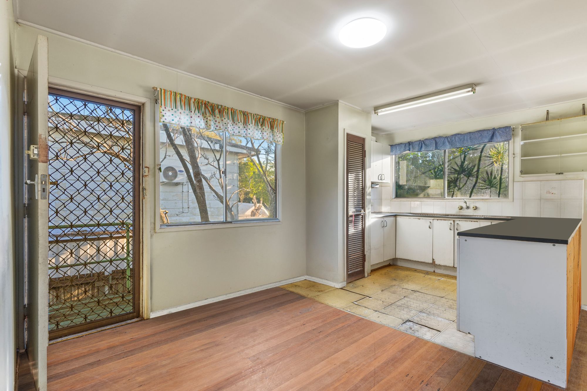 21 Windsor Street — photo 7 of 15