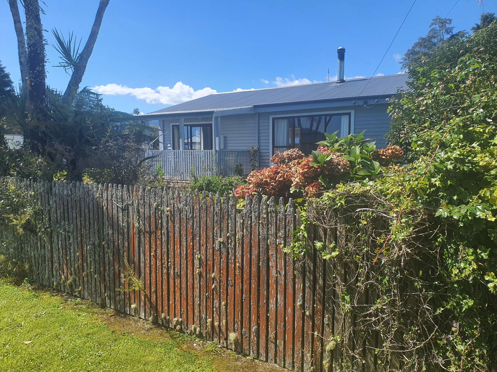 24 Wanganui Flat Road photo 5