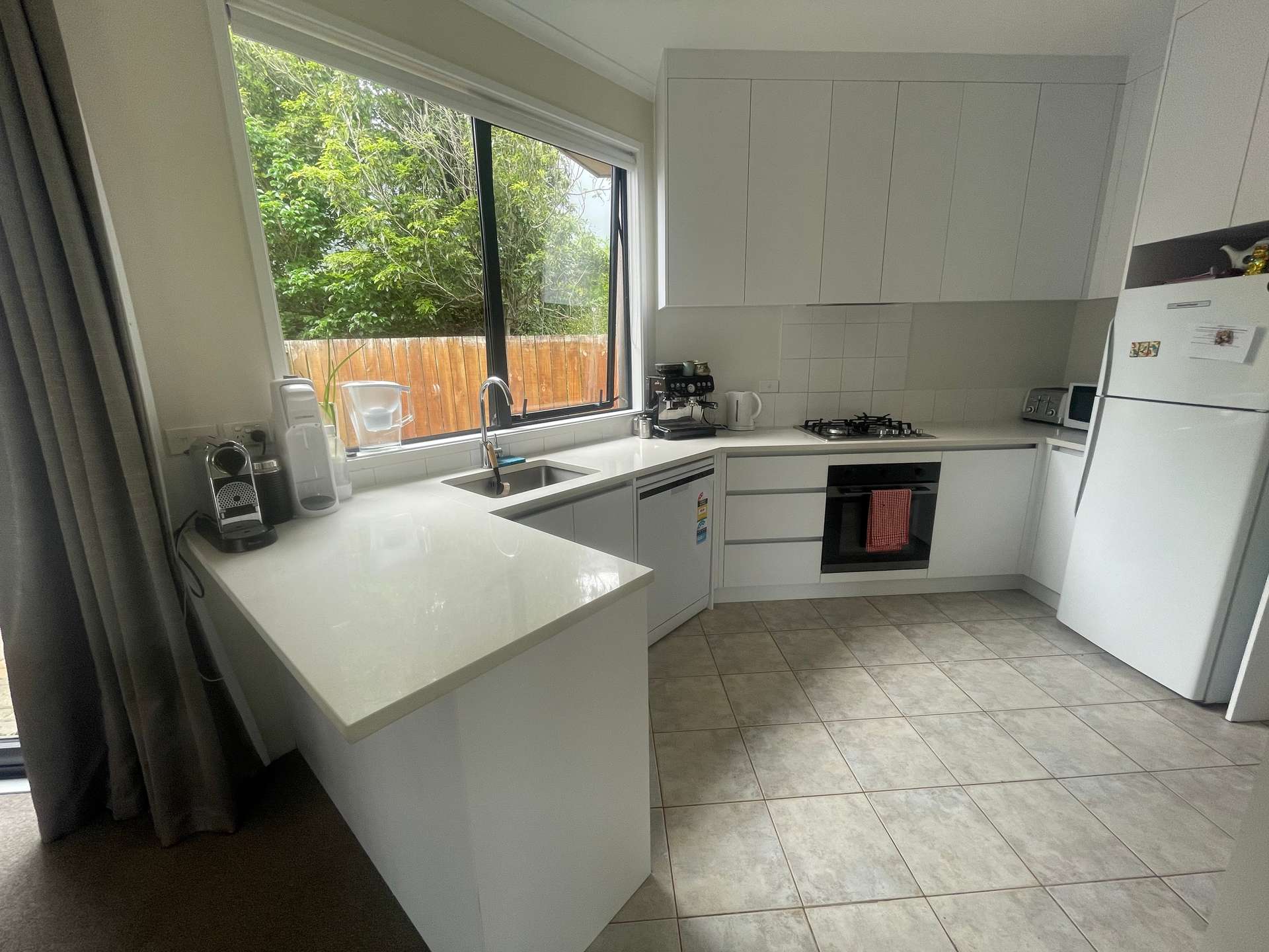 8 Riccarton Way photo 2