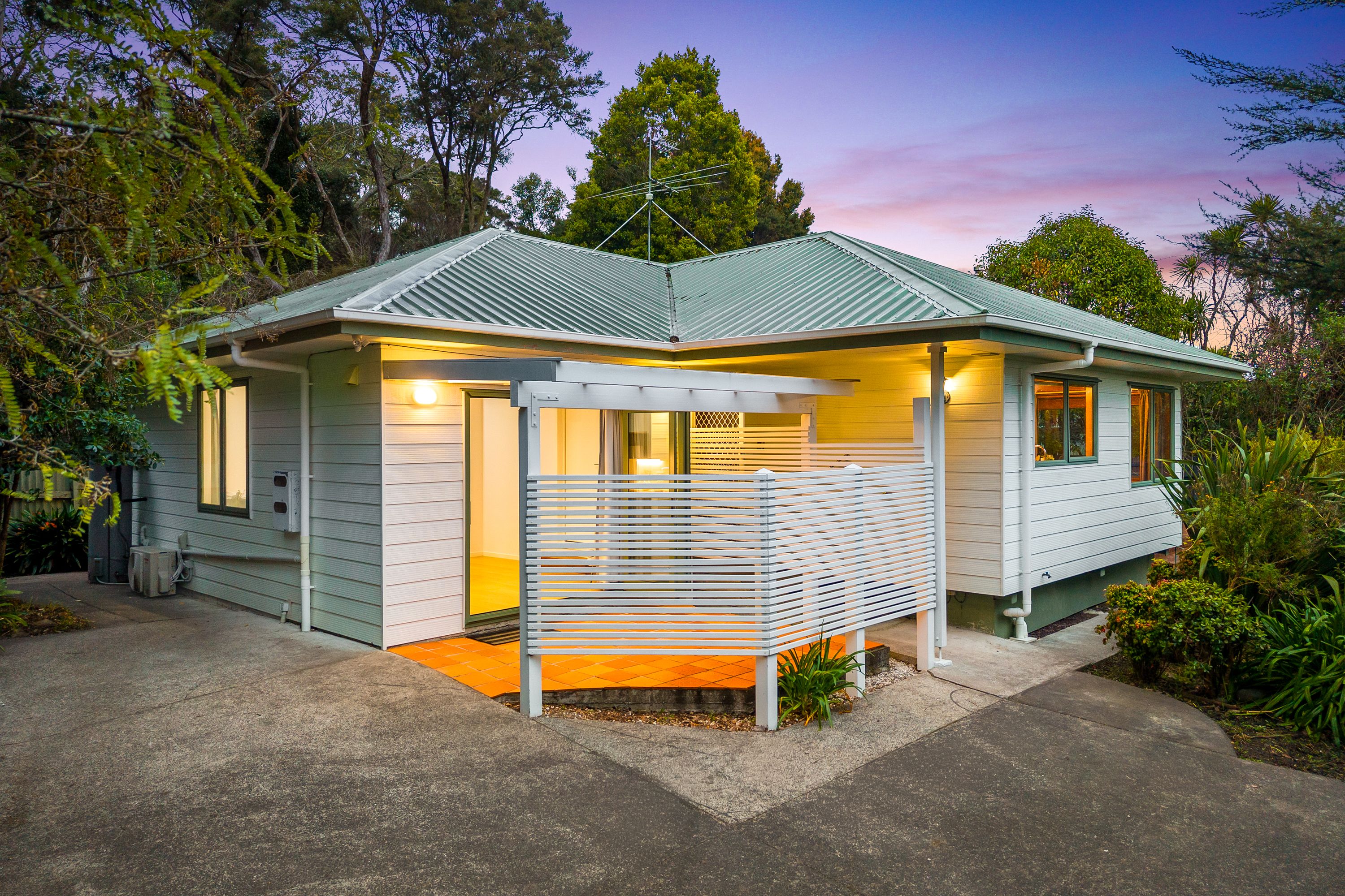 60A Kaurilands Road, Titirangi, Waitakere City